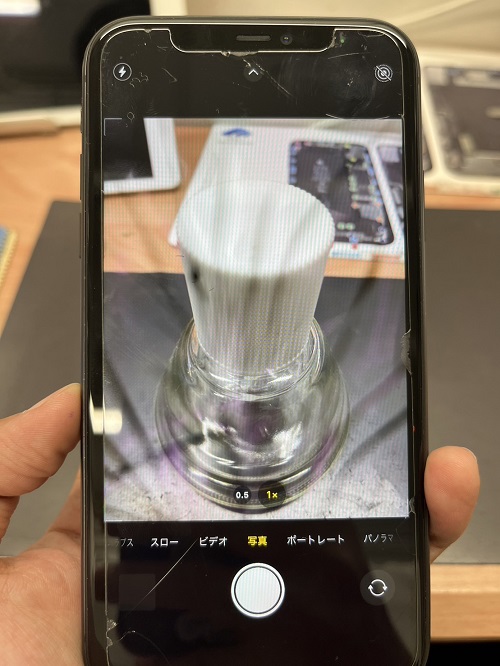 iPhone11】外のレンズは割れていないのにヒビ割れが写り込む！？バック