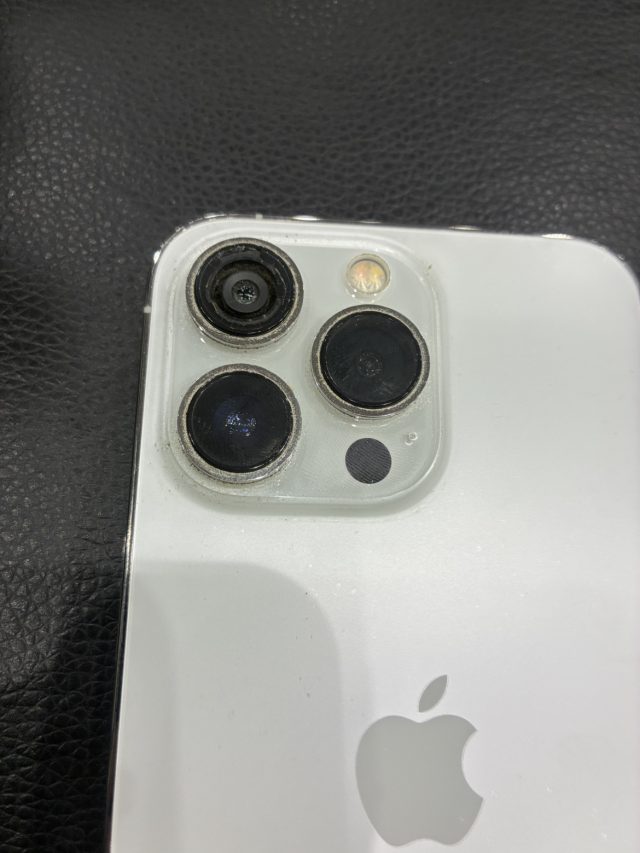 iPhone13Pro カメラガラス割れ・リアカメラ異音・バッテリー劣化