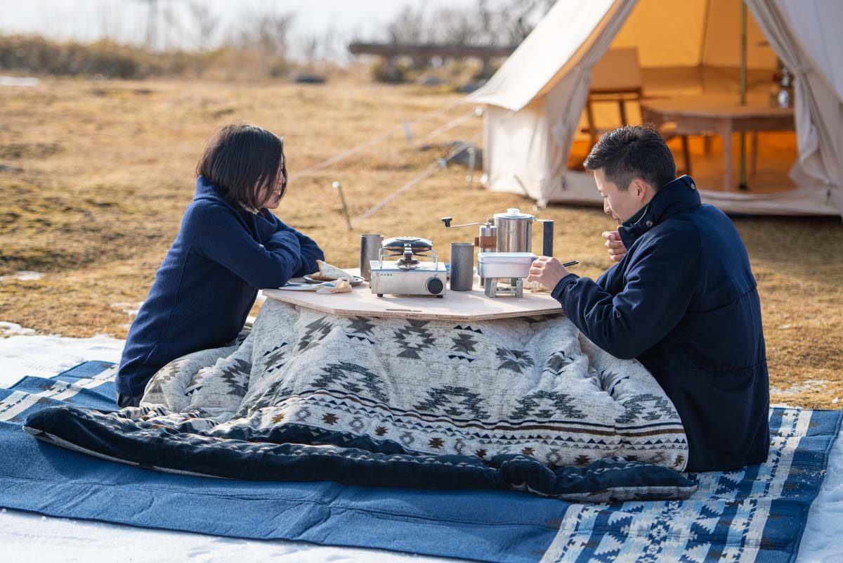 キャンプ用コタツ「アウトドア豆炭こたつ」「ソロこたつ」 | SO9