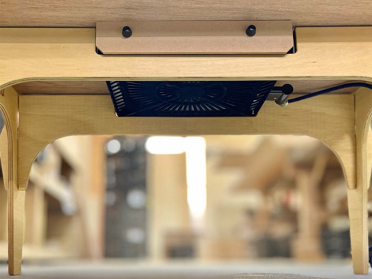 アウトドア豆炭こたつ」「ソロこたつ」に電気式こたつユニット取付け