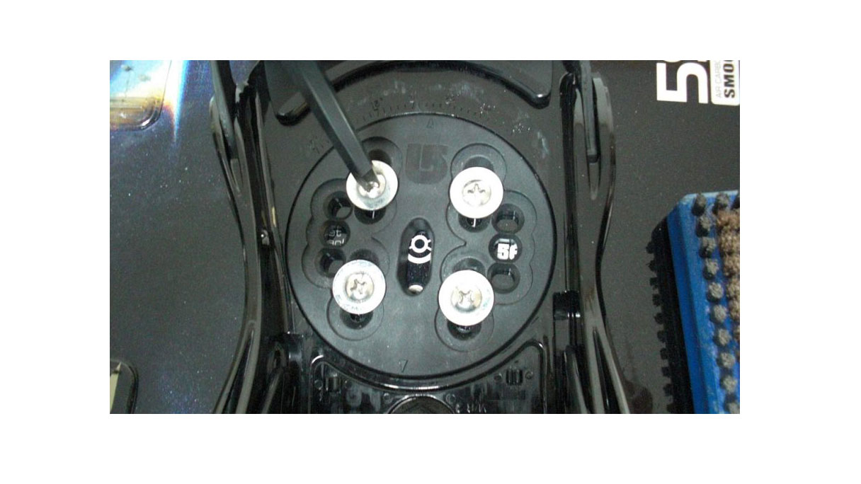 バインディングの取り付け－アングル