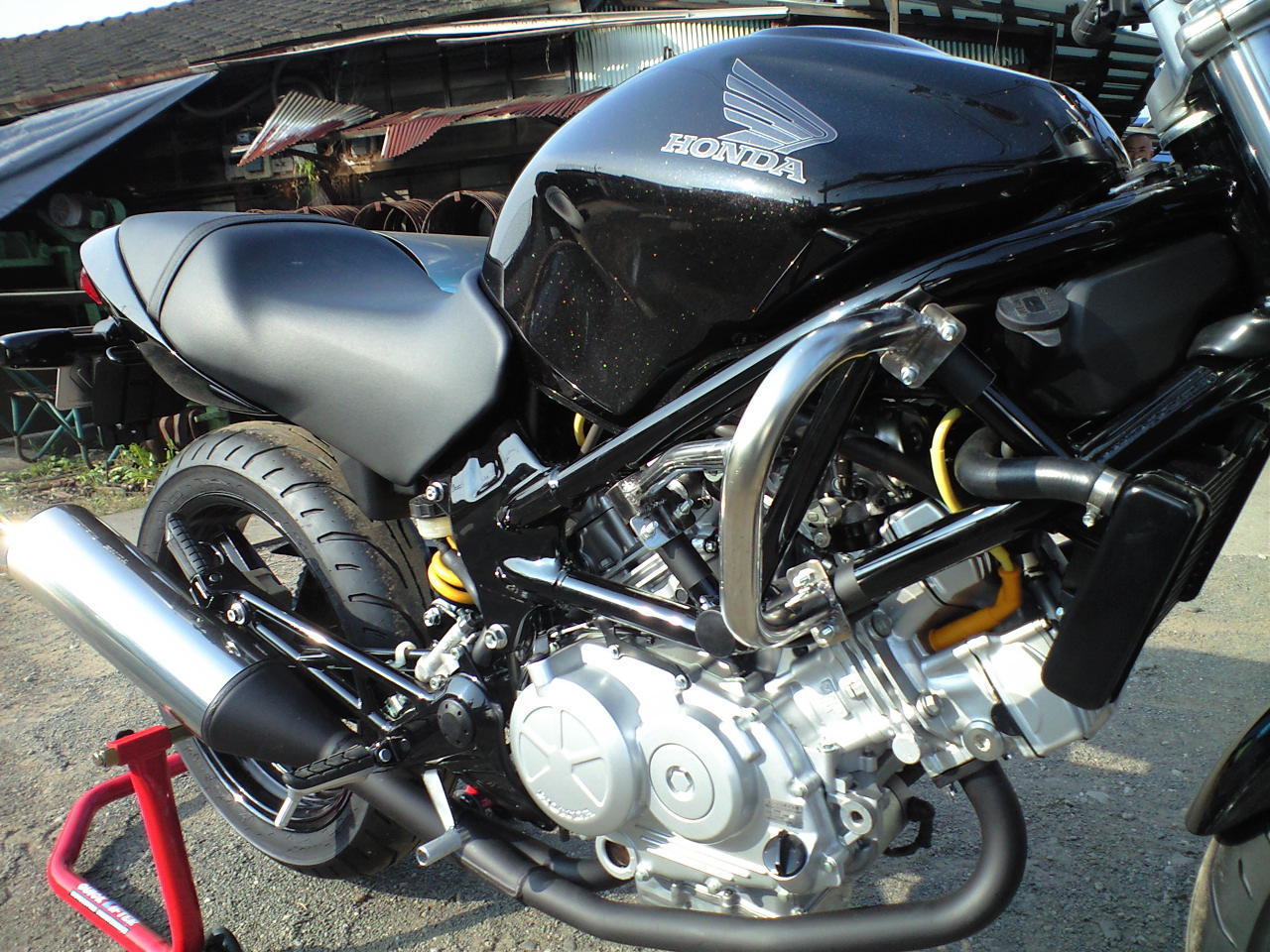 VTR250用SSBバンパー: ぶん田のイニシャルB