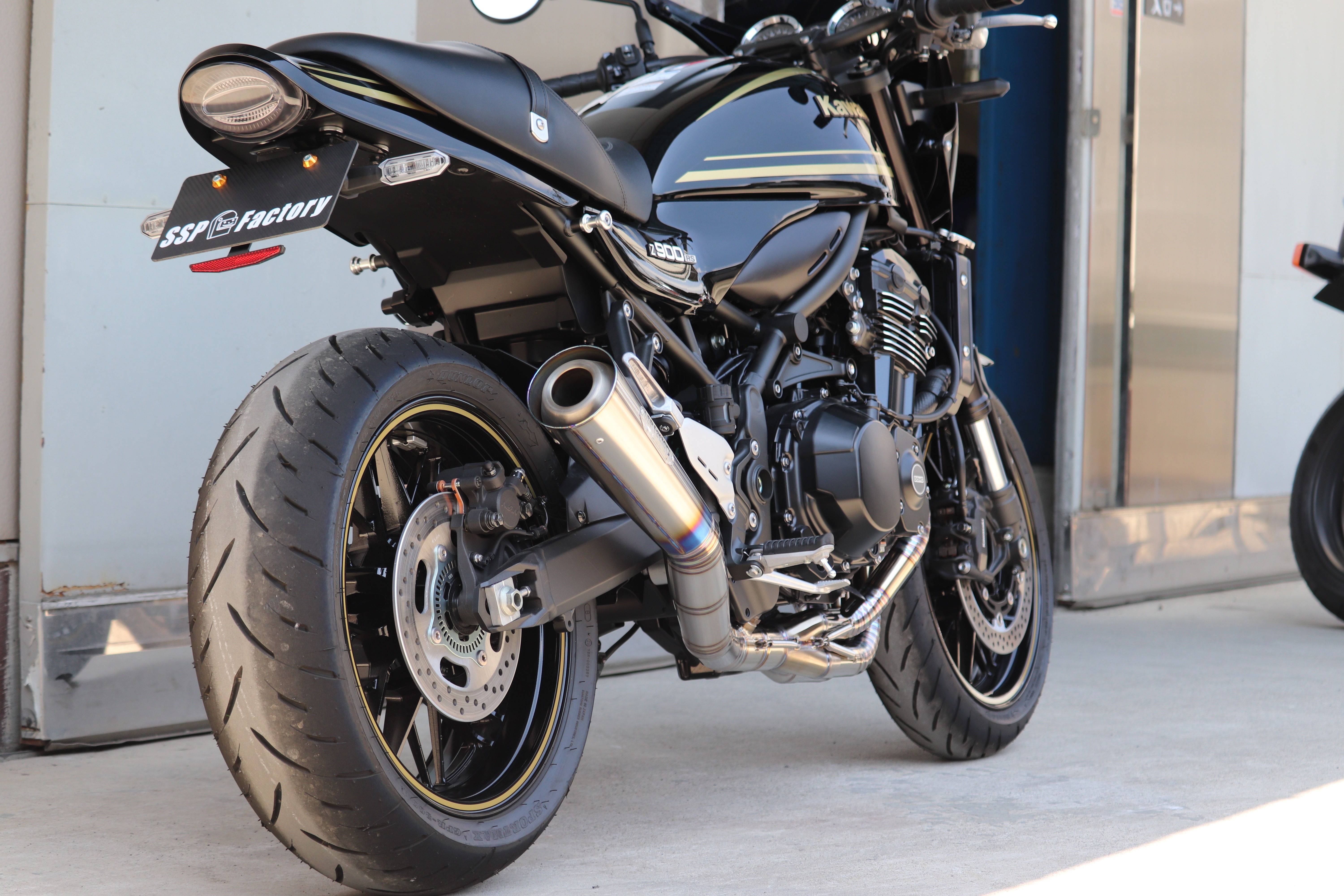 Z900RS用 ポリッシュチタン｜フルエキゾースト｜ バイクのワンオフ
