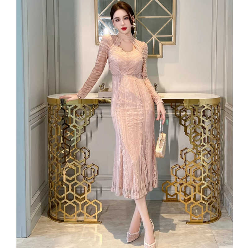 フロントオープンジオメトリックレースマーメイドワンピース ベージュ