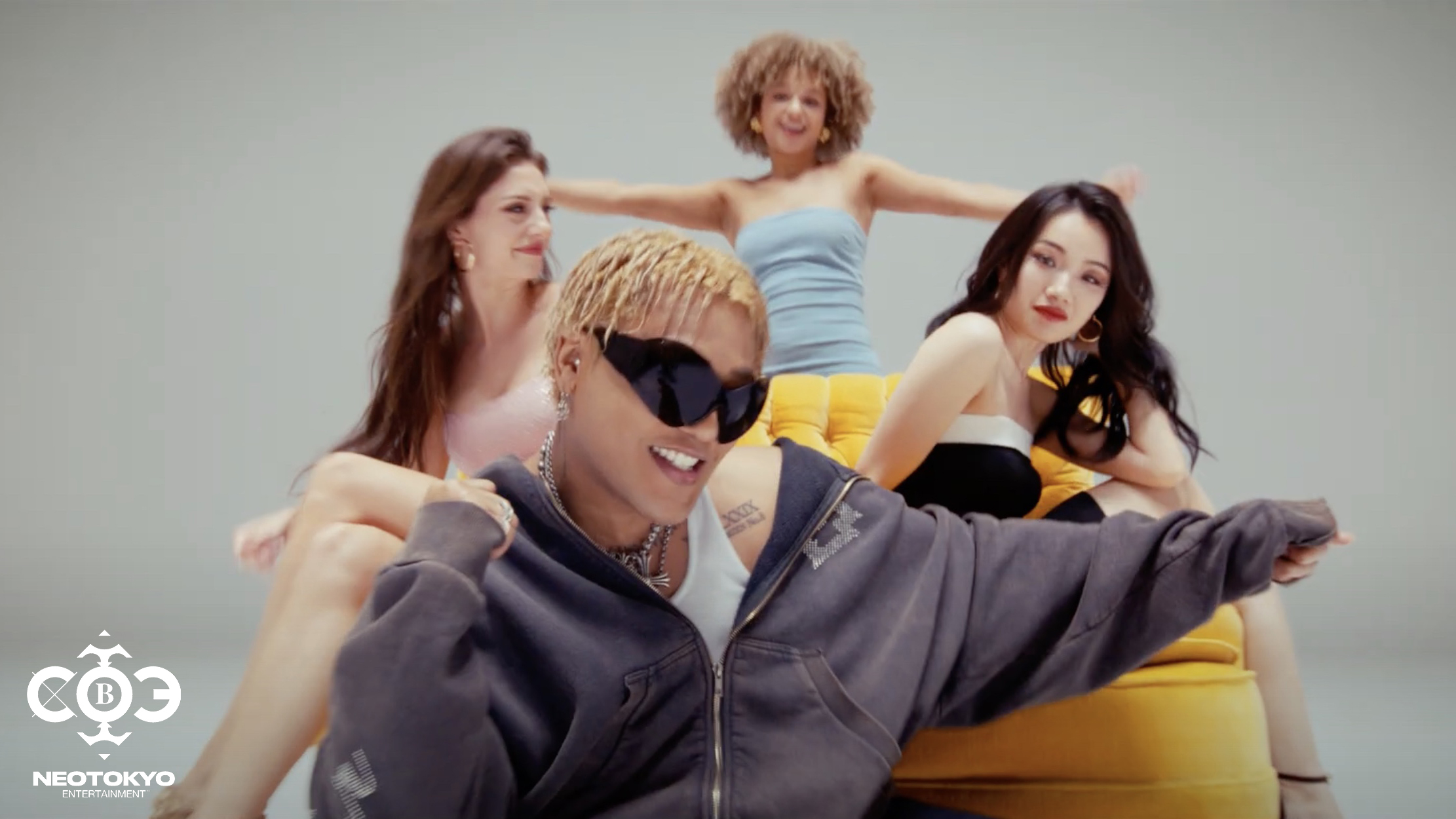 魅惑的な女性をチーズのようにとろけさせる恋愛」がテーマ ELLY