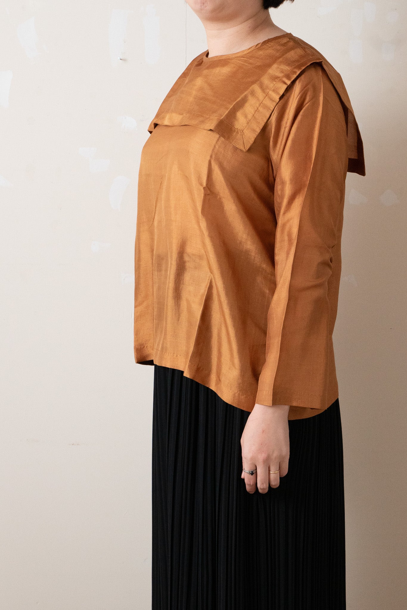 BUNON (ブノン) セーラー ブラウス – HEN.