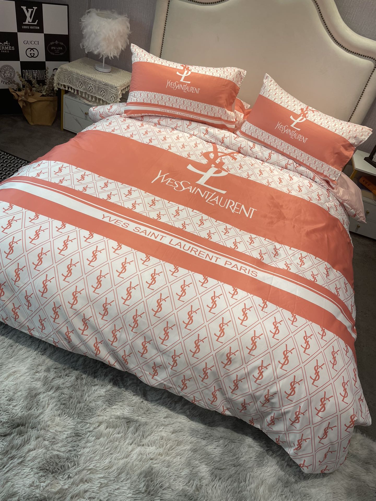 ほたる 新品未使用Yves Saint Laurent ペイズリーふとんカ ほたる 新品