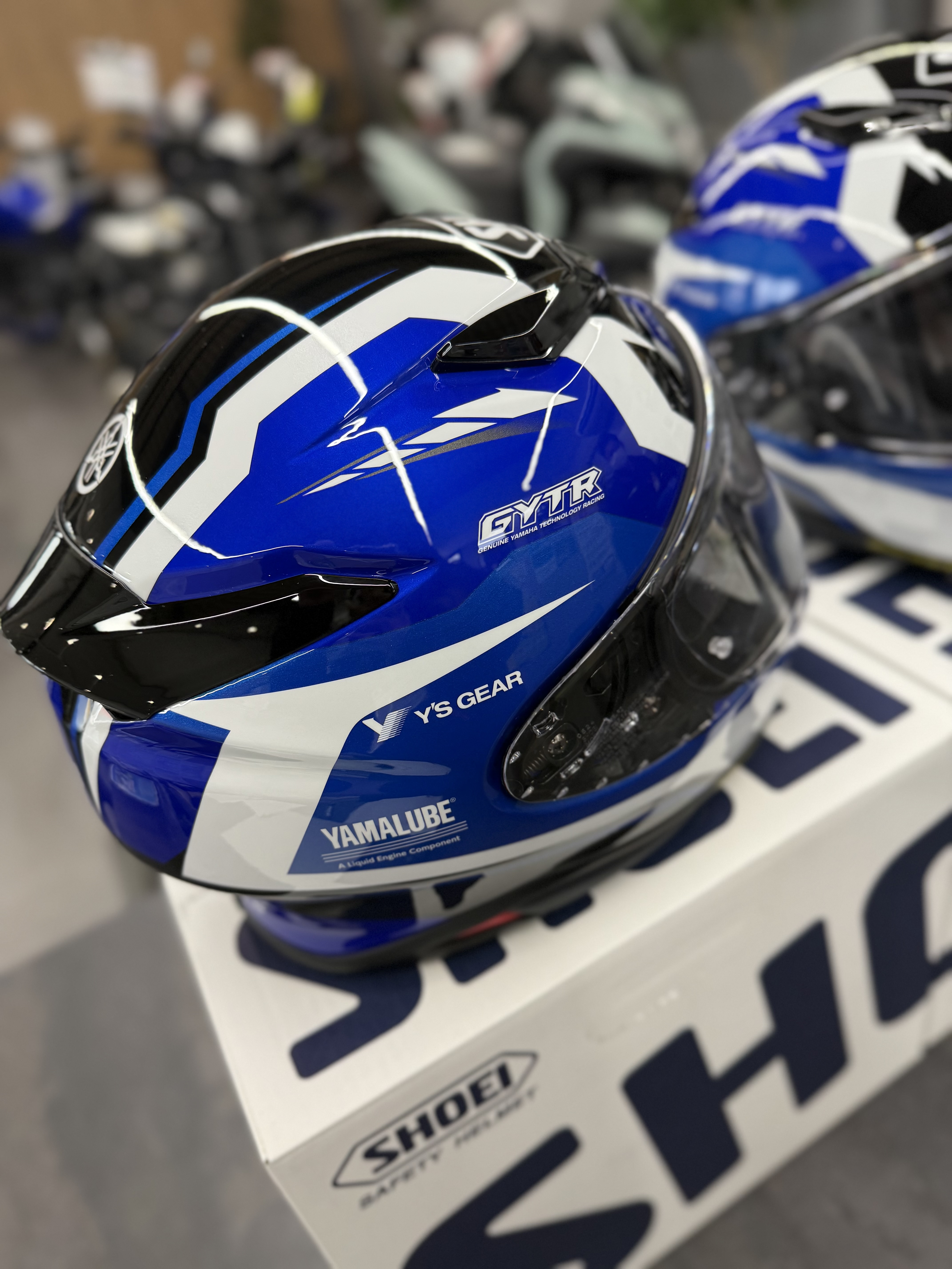 SHOEI×YAMAHA コラボヘルメット入荷しました！ - YSP鈴鹿