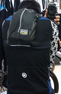 極小バッグ ASSOS SPIDER BAG | スポーツバイクファクトリースズキ