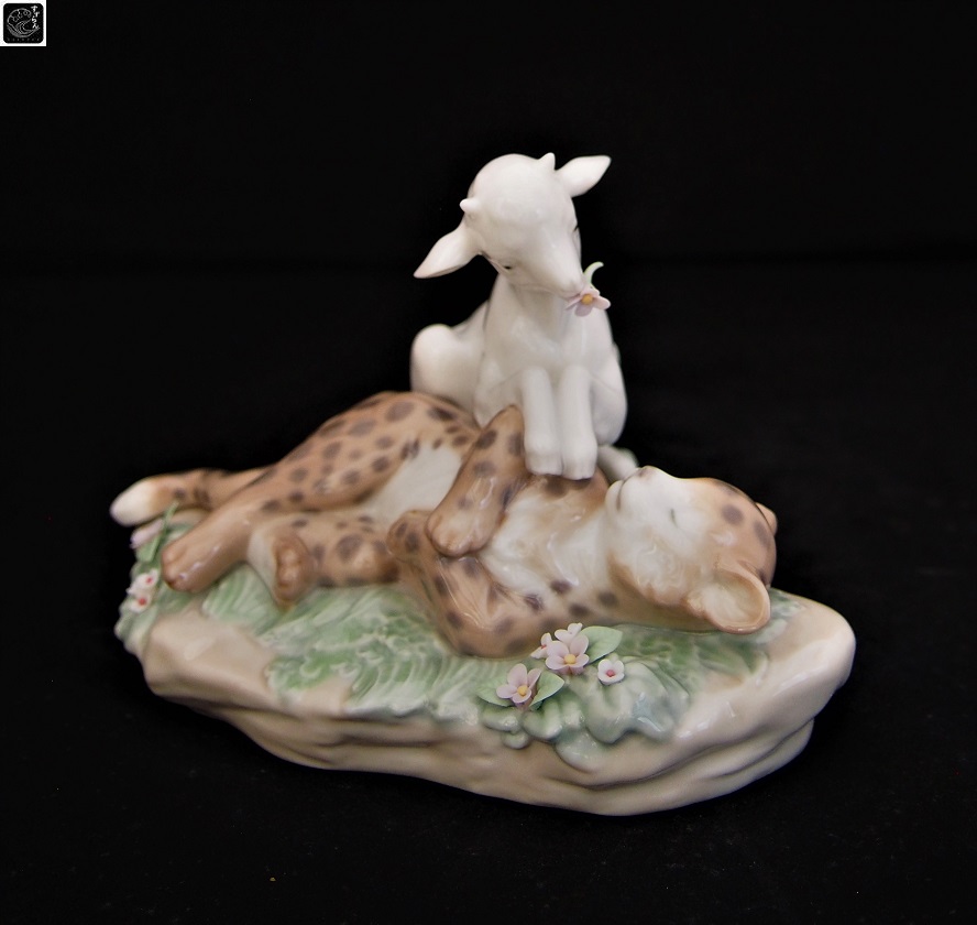 リヤドロ】【平和の王国（狼と子羊）】【絶版】【6926】