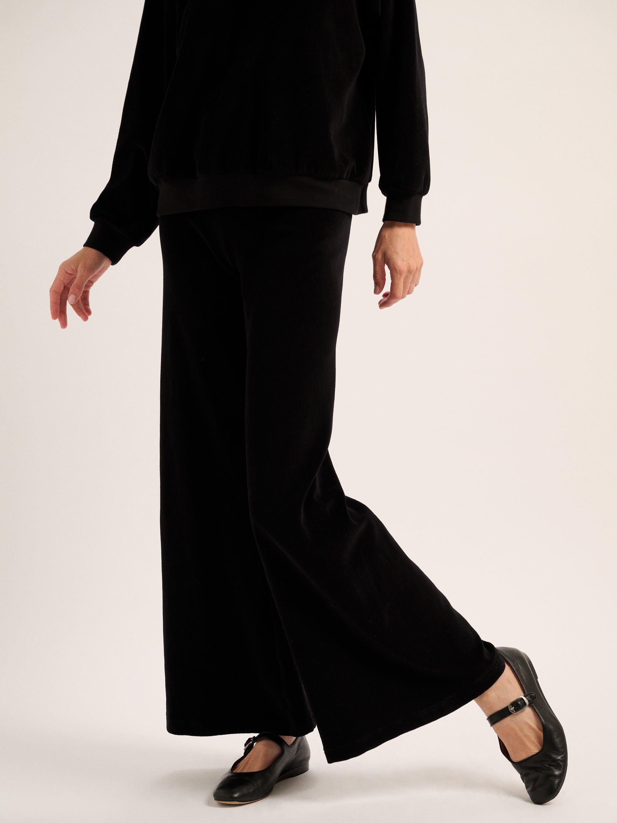 Zephyra Pants in Velour – Suzie Kondi