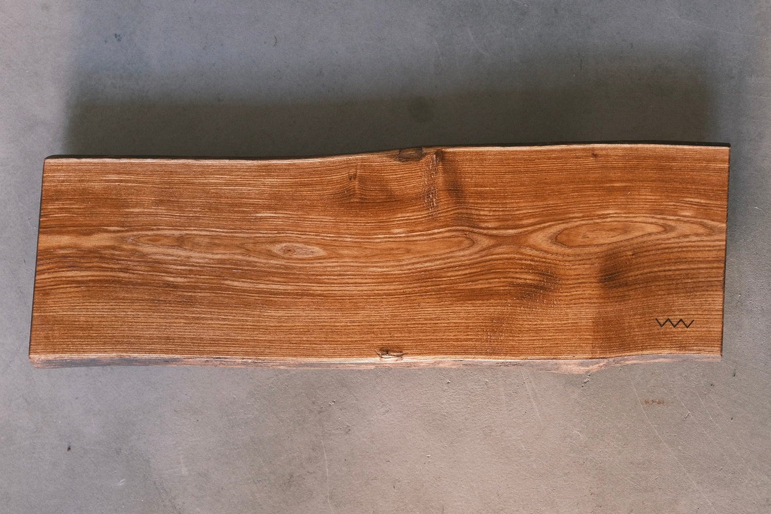 槐(エンジュ) 一枚板プレート | 465×120-135×25 mm – 一枚板テーブル