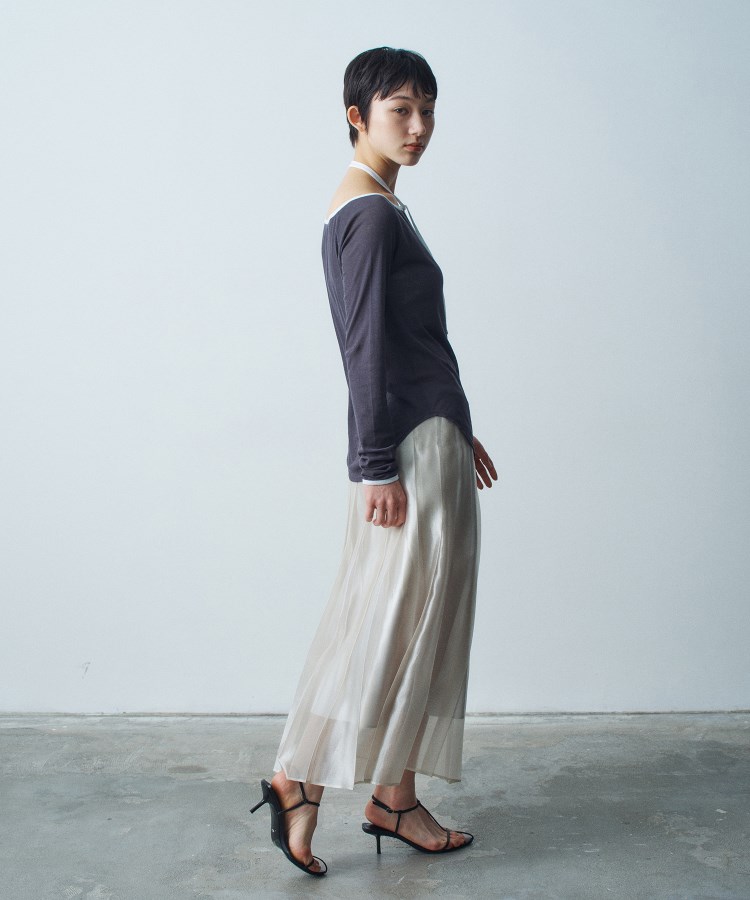 shiny sheer pleated skirt（マキシ・ロングスカート） | CODE A