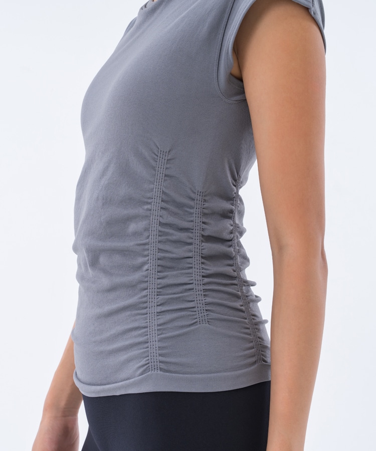 SUKALA】カップ付きエンハンスTee(S・M・Lサイズ チャコール・ホワイト