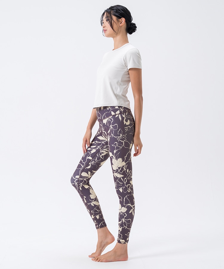 SUKALA】カップ付きTee＆レギンスセットアップ: ヨガウェアLAVA公式