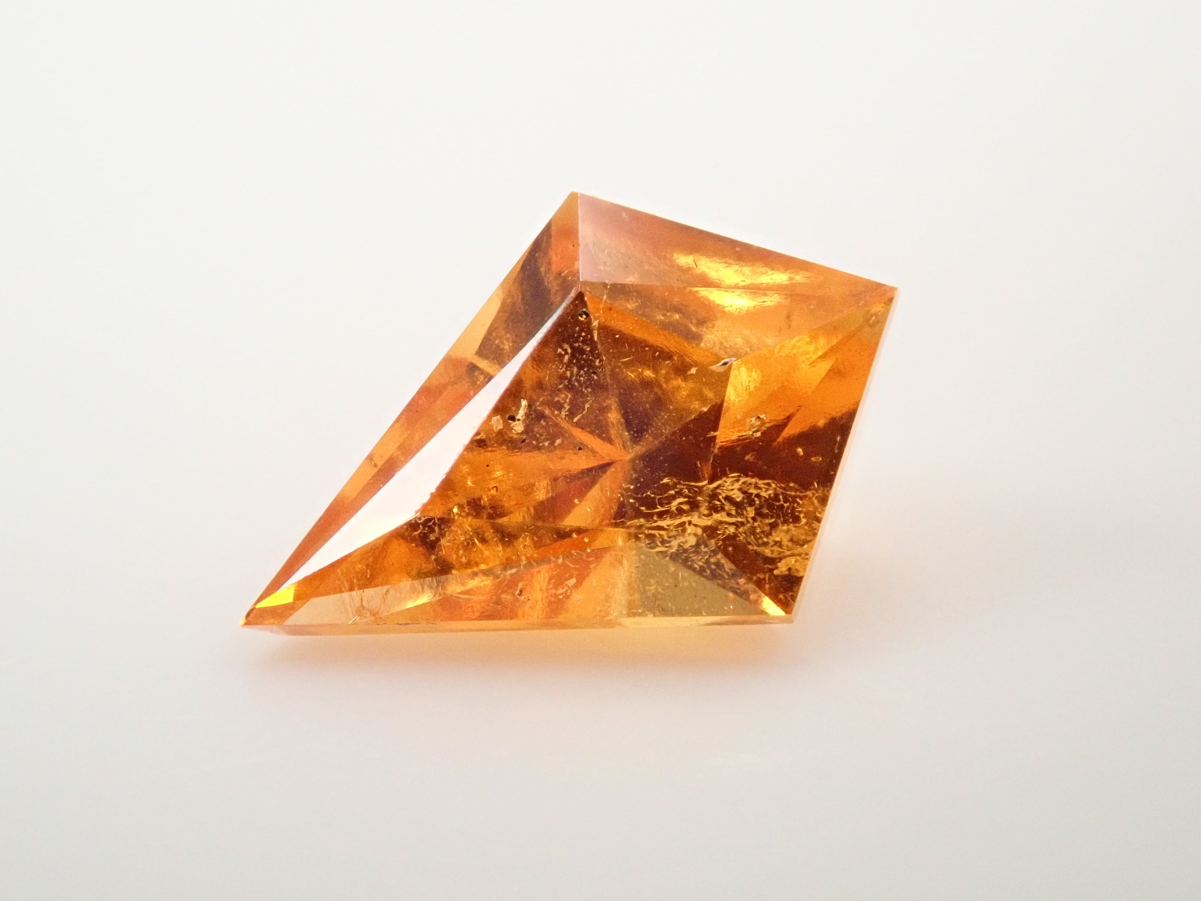 12560785掲載】タンザニア産マンダリンガーネット 0.315ctルース