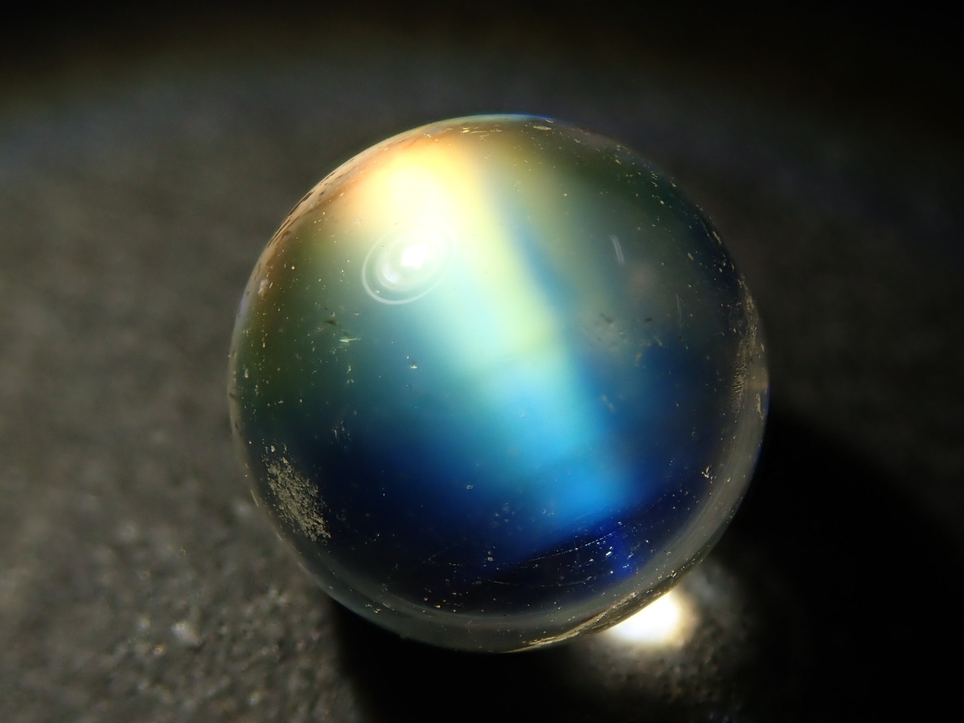 アンデシン・ラブラドライト（通称名 レインボームーンストーン