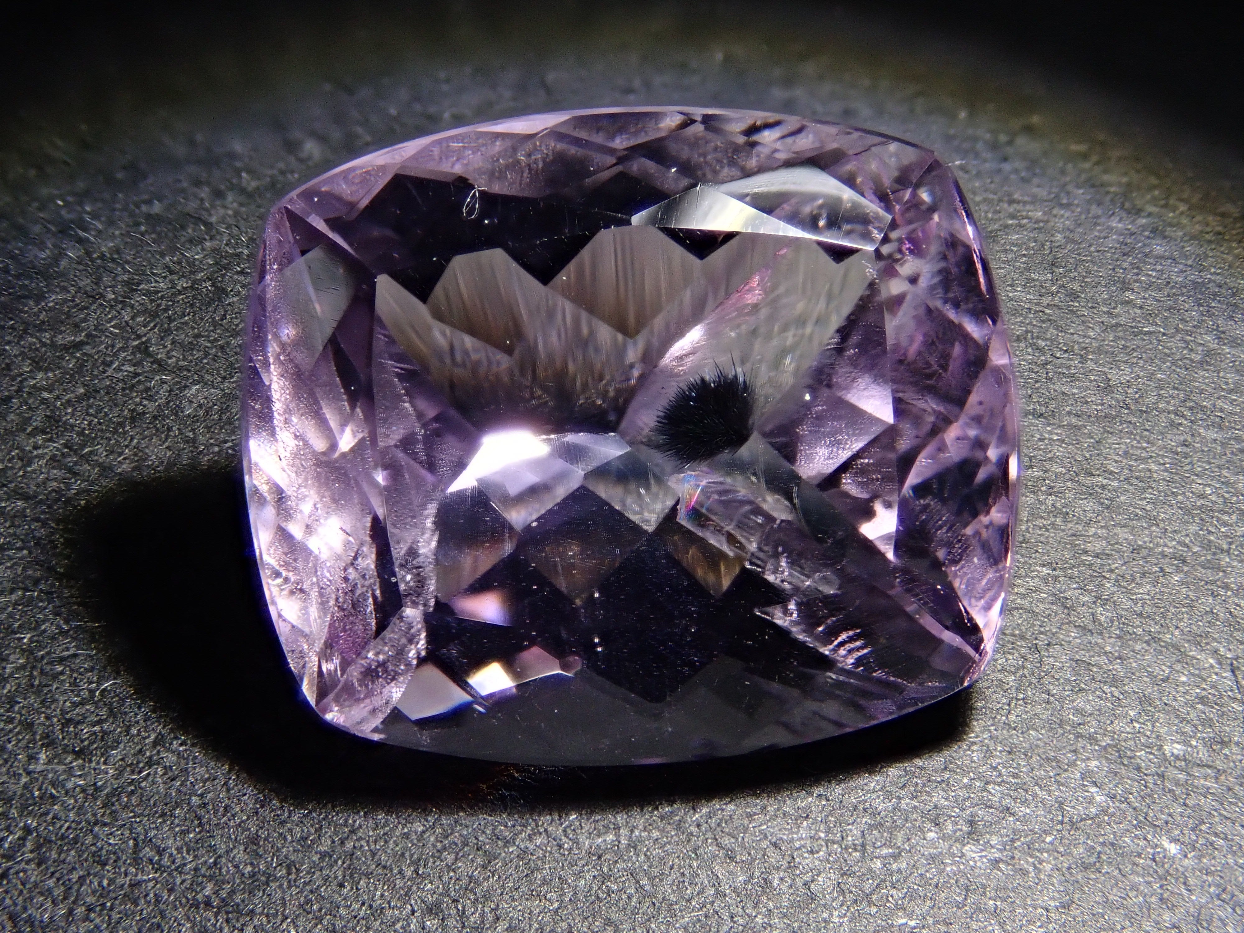 ロマネサイトインアメジスト 7.083ctルース