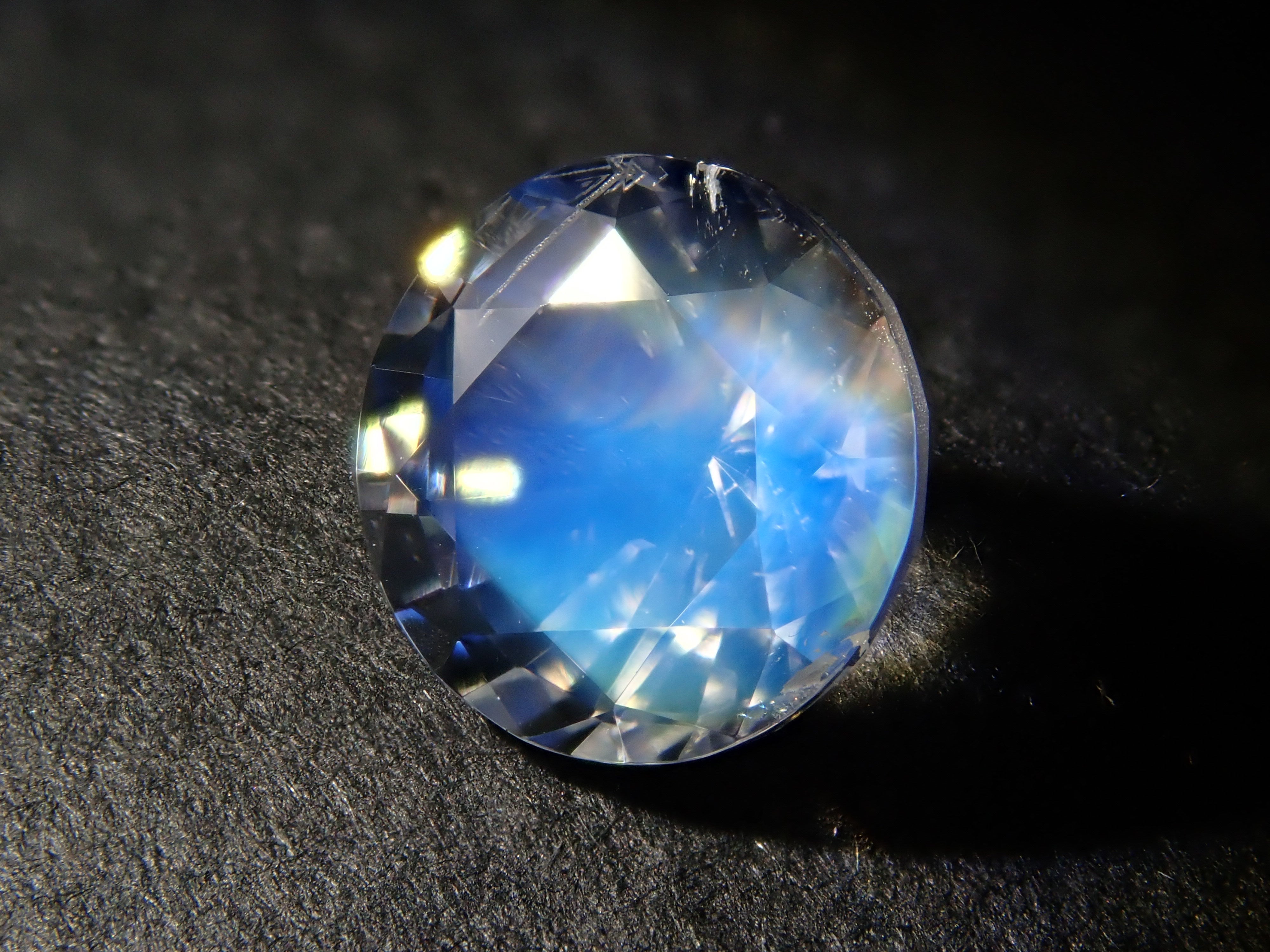 アンデシン・ラブラドライト（通称名 レインボームーンストーン