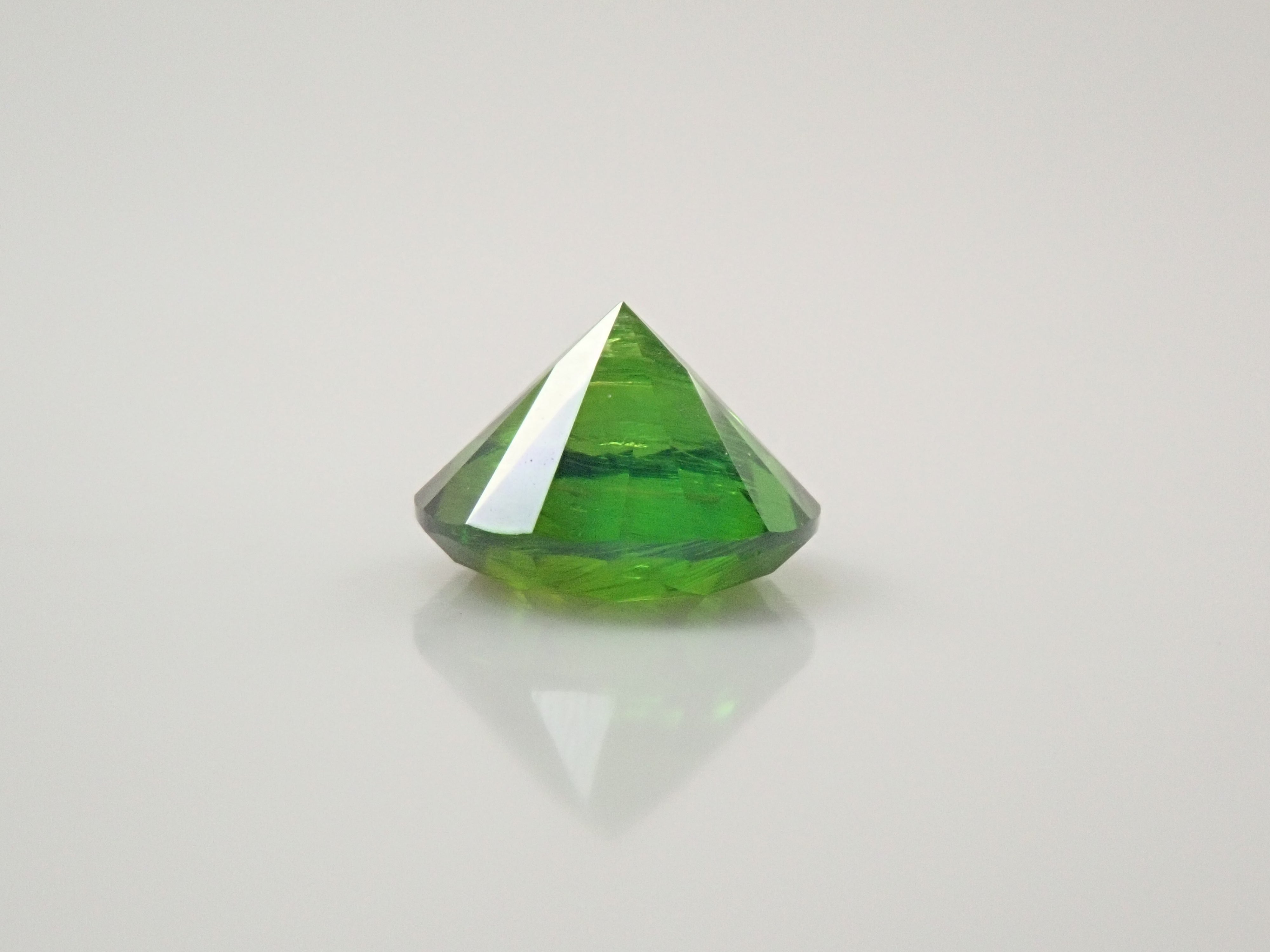 ロシア産デマントイドガーネット（ホーステール認む） 0.464ctルース