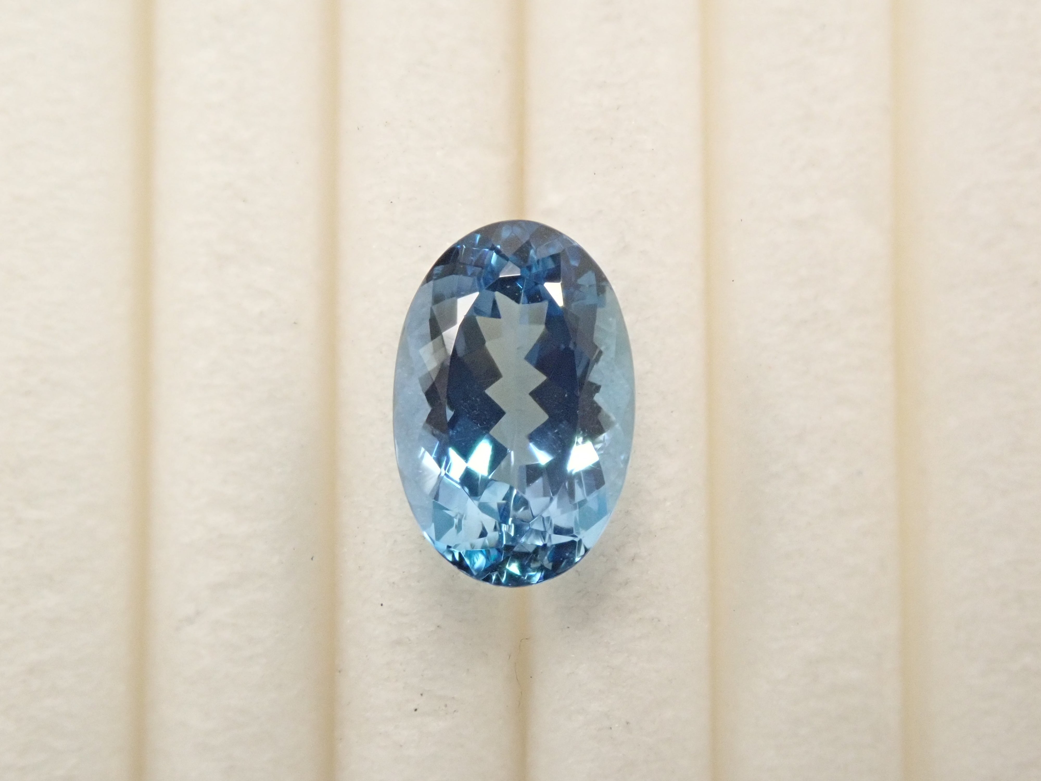 ブラジル産サンタマリアアクアマリン 0.968ctルース