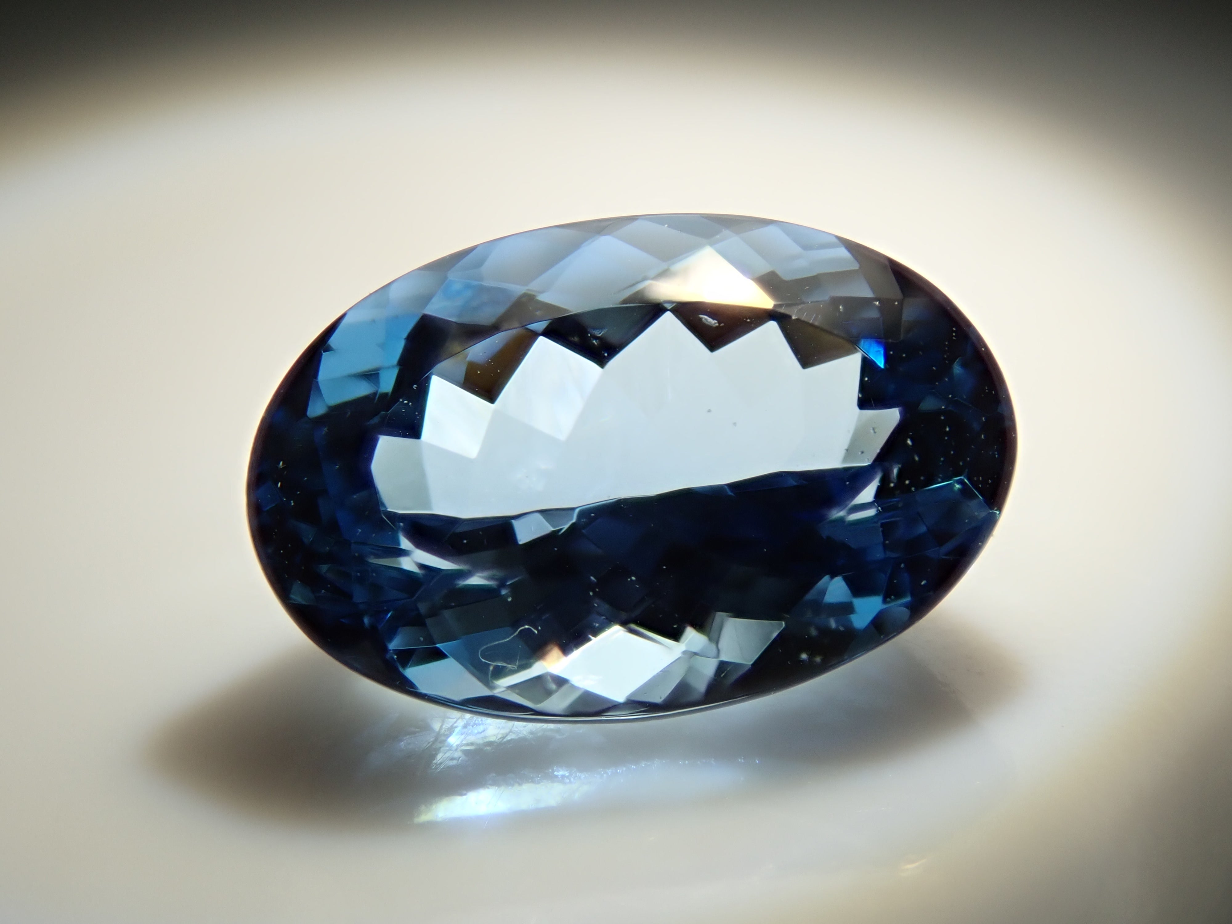 ブラジル産サンタマリアアクアマリン 0.968ctルース