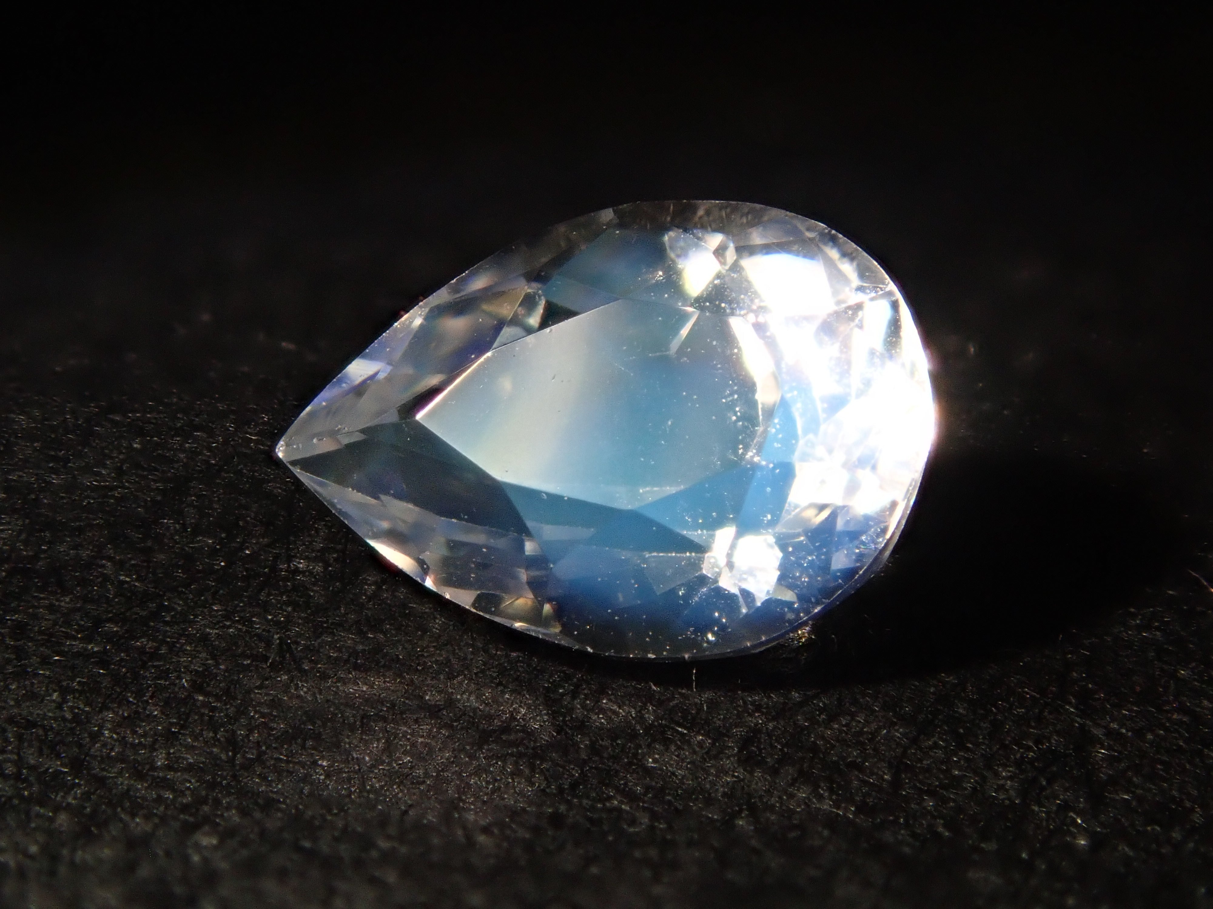 アンデシン・ラブラドライト（通称名 レインボームーンストーン