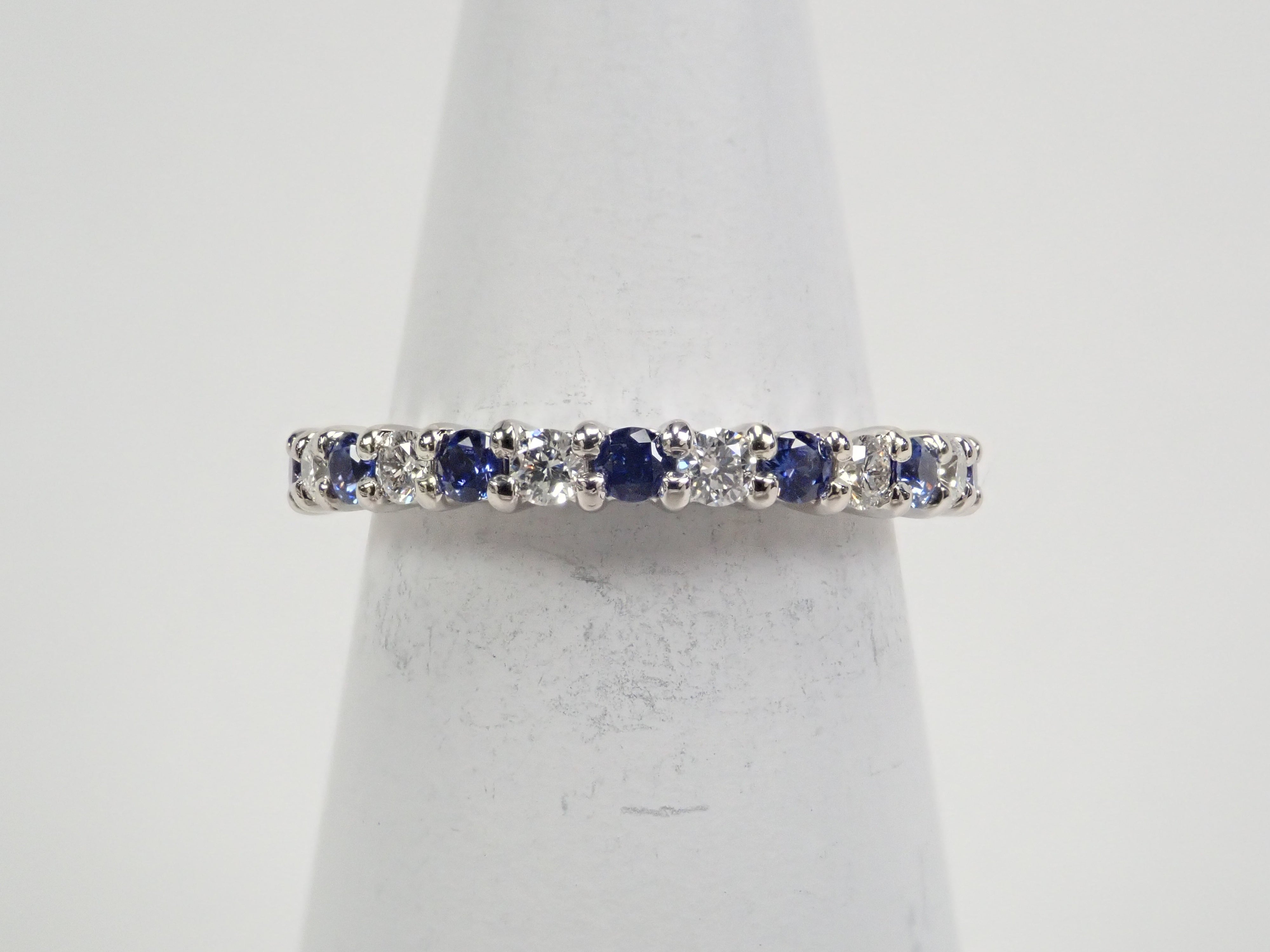 トップクオリティ》 ベニトアイト7石・ダイヤモンド6石（H&C）ハーフ