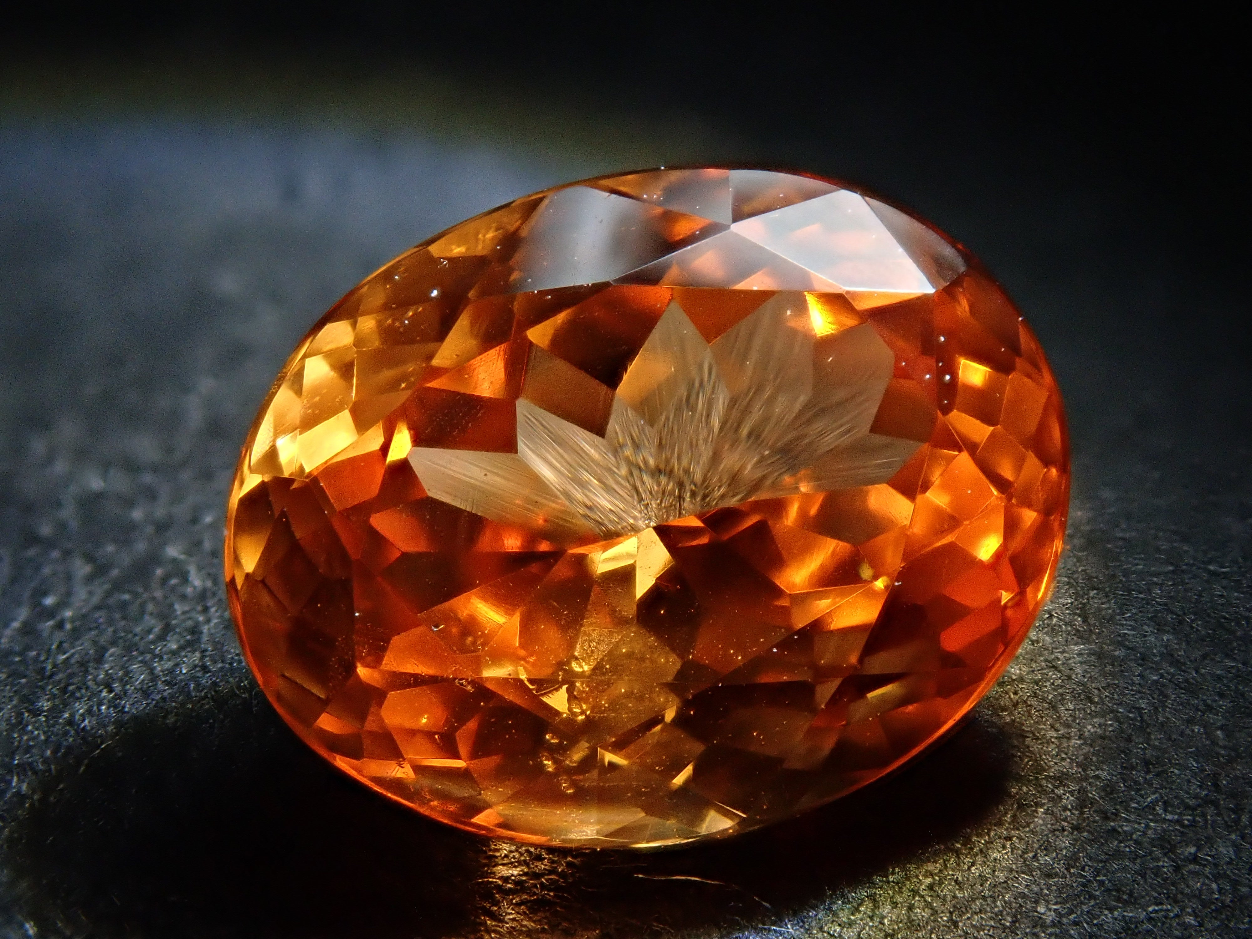 スペサルティンガーネット 3.00ctルース