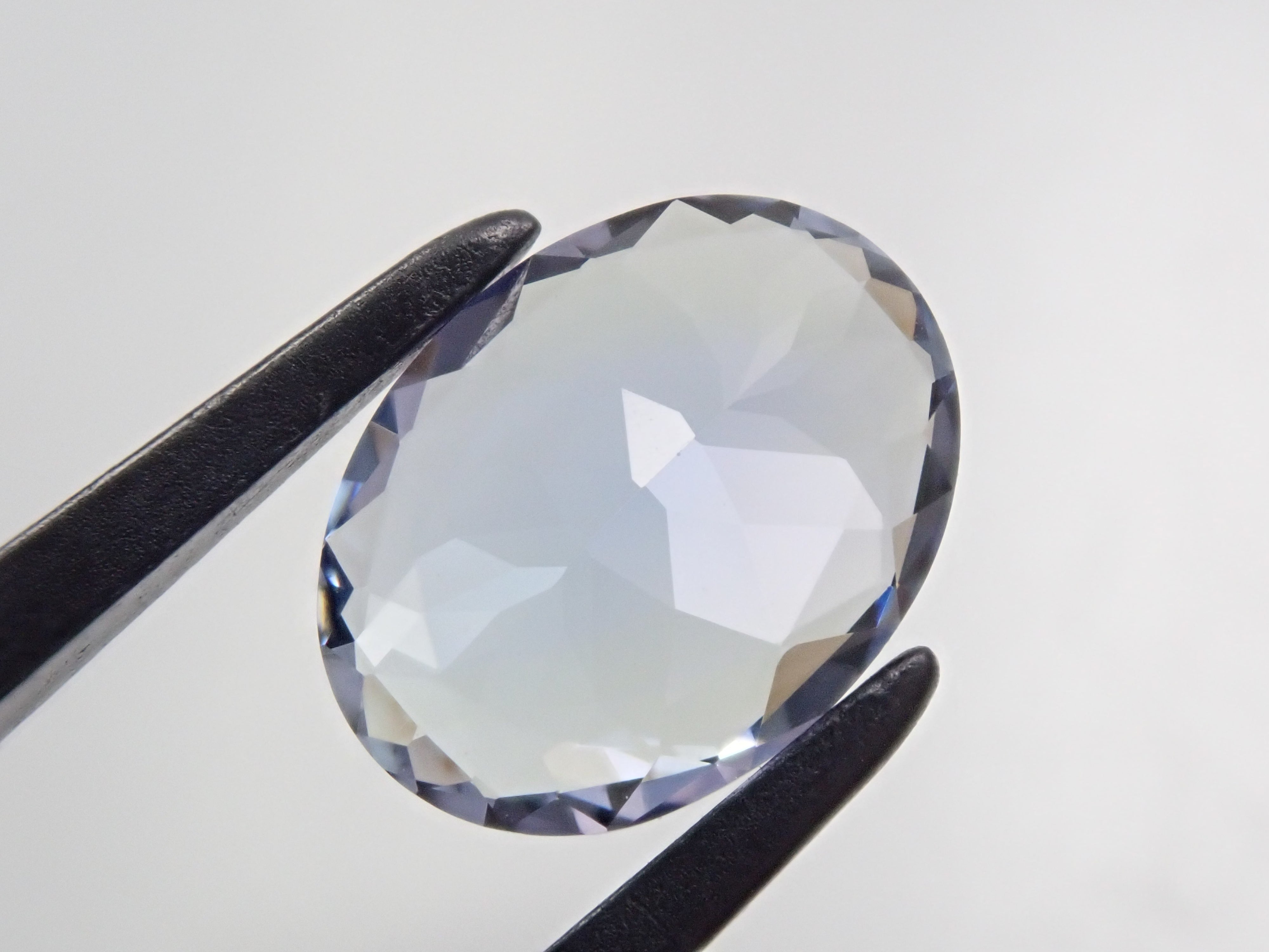 タンザニア産バイカラーゾイサイト 2.304ctルース