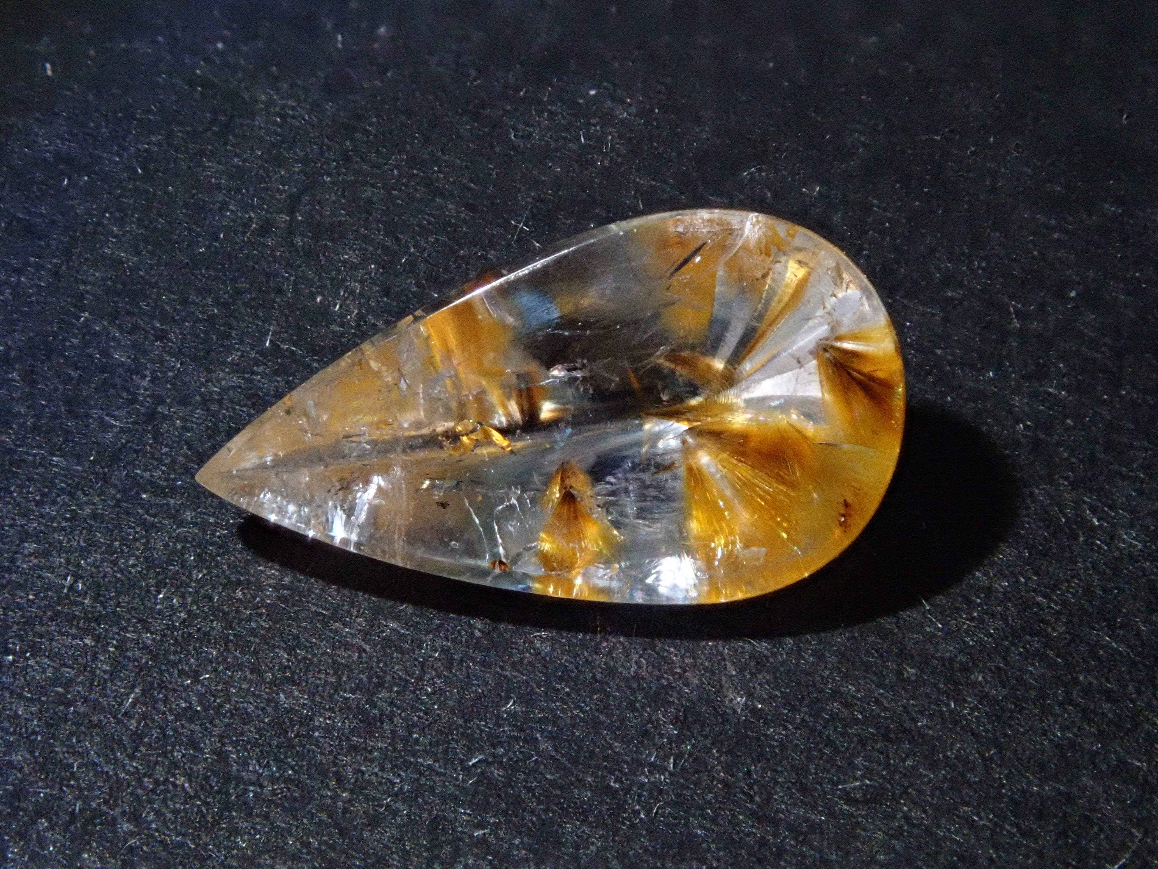 マダガスカル産ゲーサイトインクォーツ 1.020ctルース