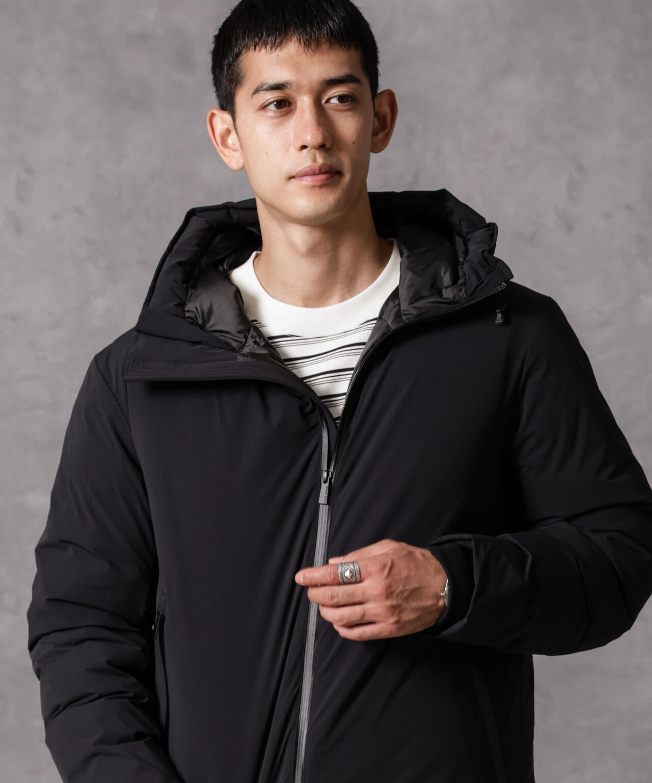 西川ダウン(R)」スポーティー フード ダウン