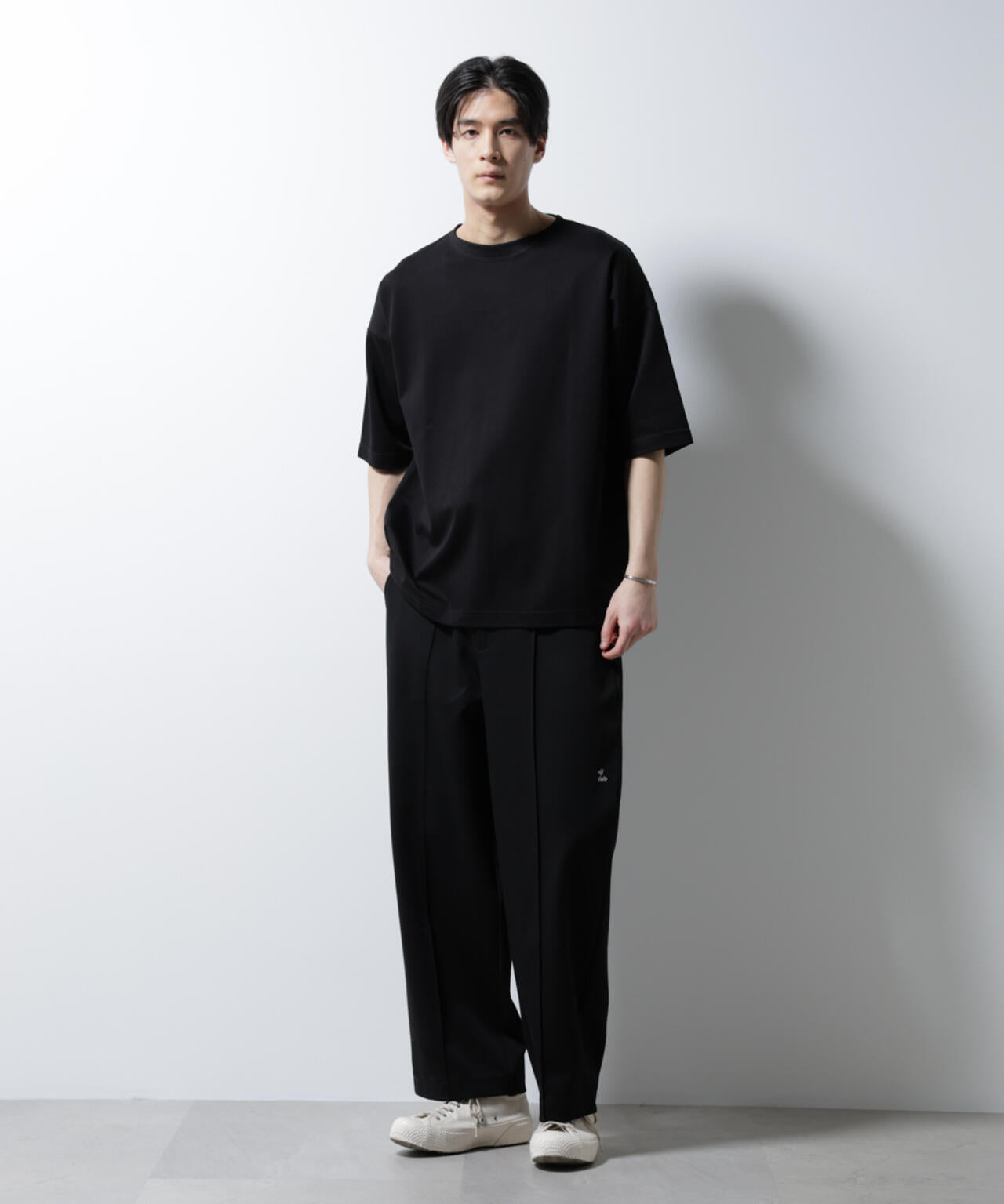 NJ/CLUB」ドレストラベルトラウザーズ