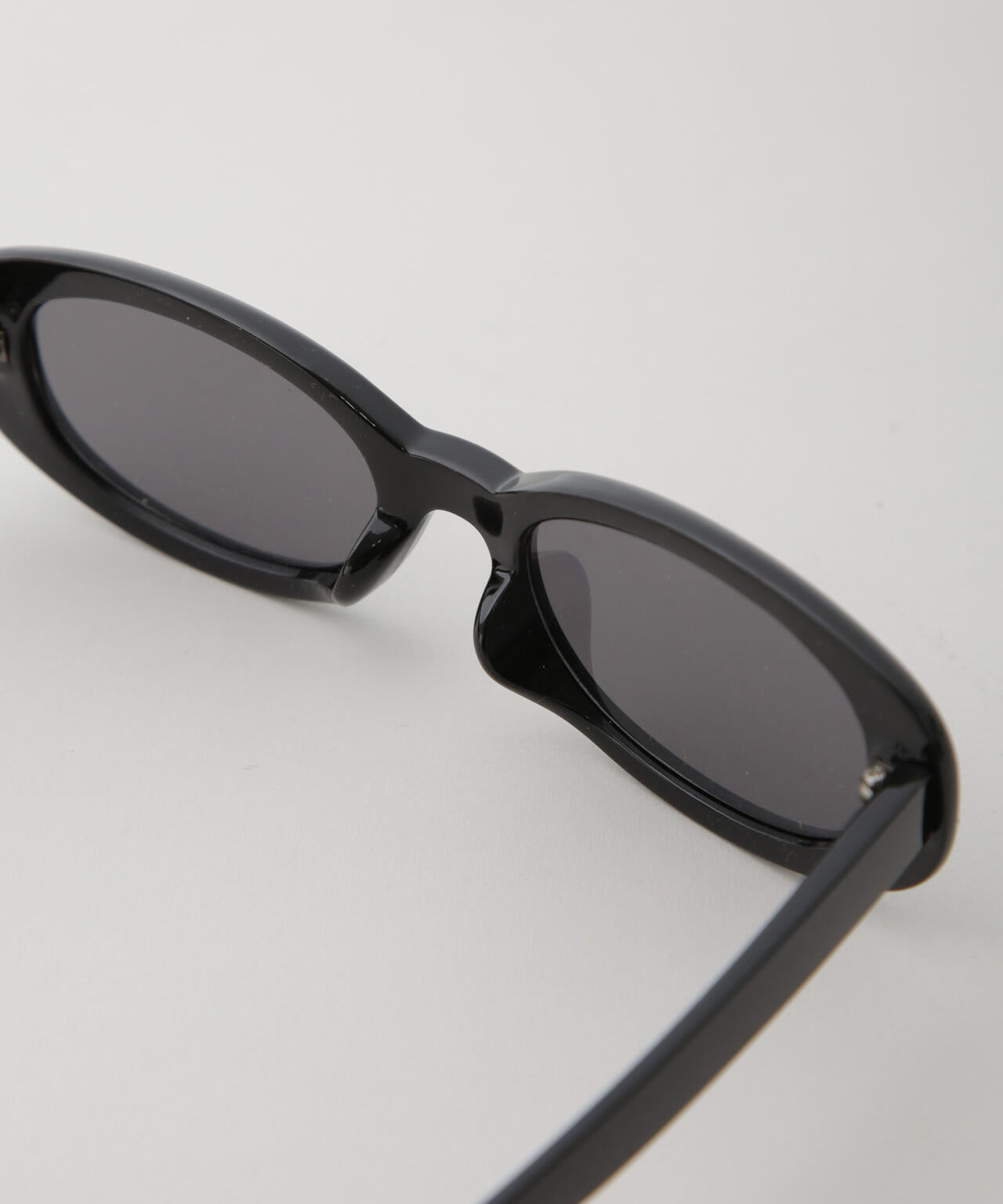 アイウェア サングラス / オーバル型 セルフレーム