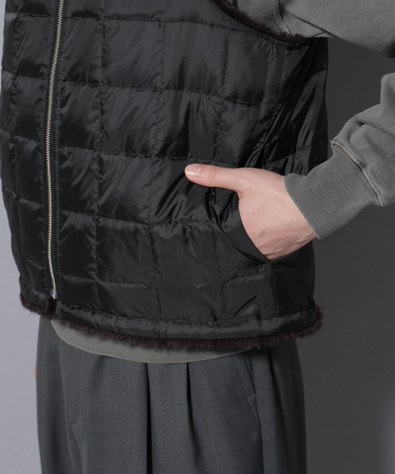 西川ダウン(R)｣ FUSIONSYSTEMフェイクファーベスト