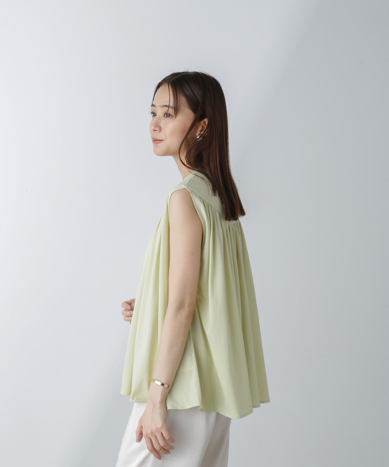 エアリー ギャザー ノースリーブ トップス