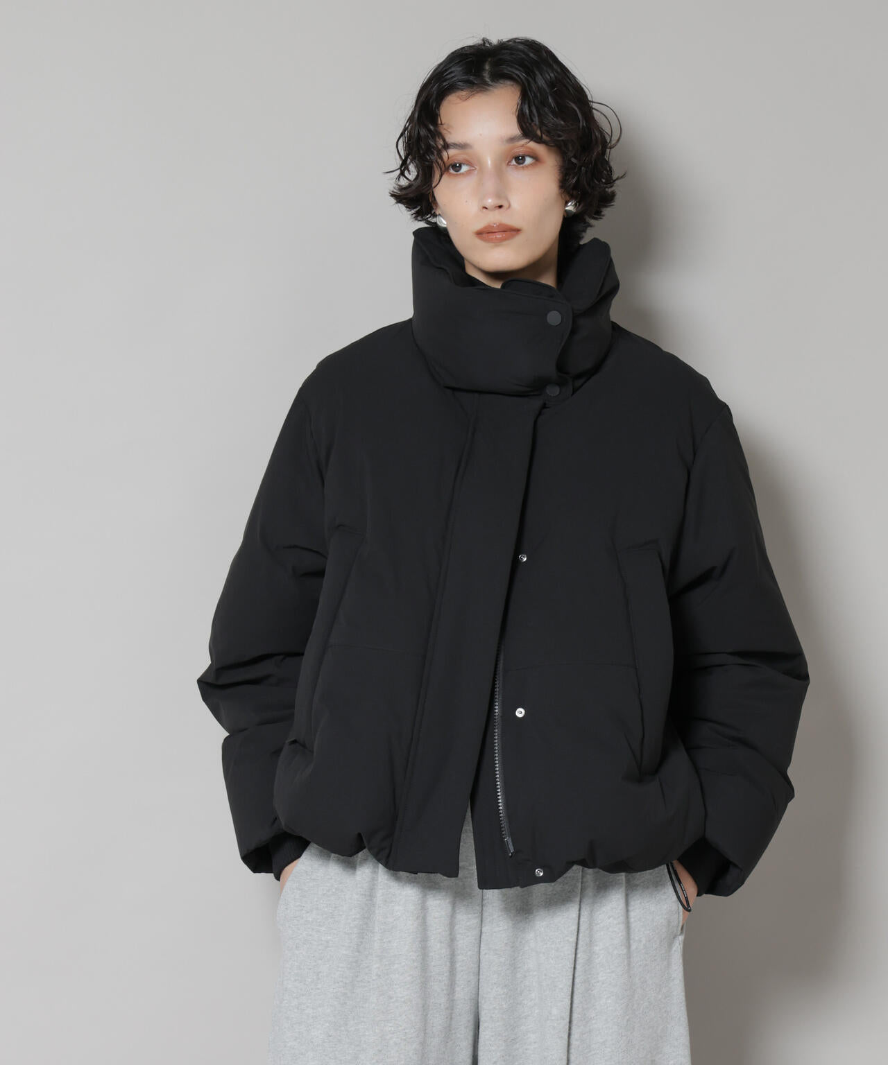 西川 ダウン (R)」ソロテックス ショート ダウン