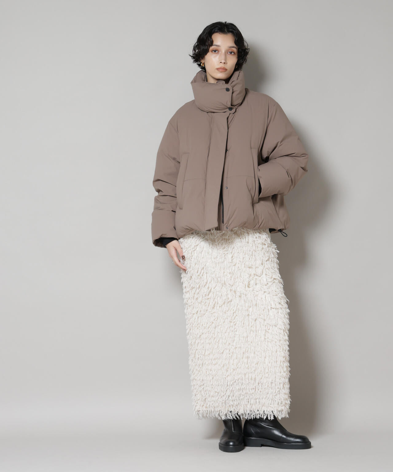 西川 ダウン (R)」ソロテックス ショート ダウン