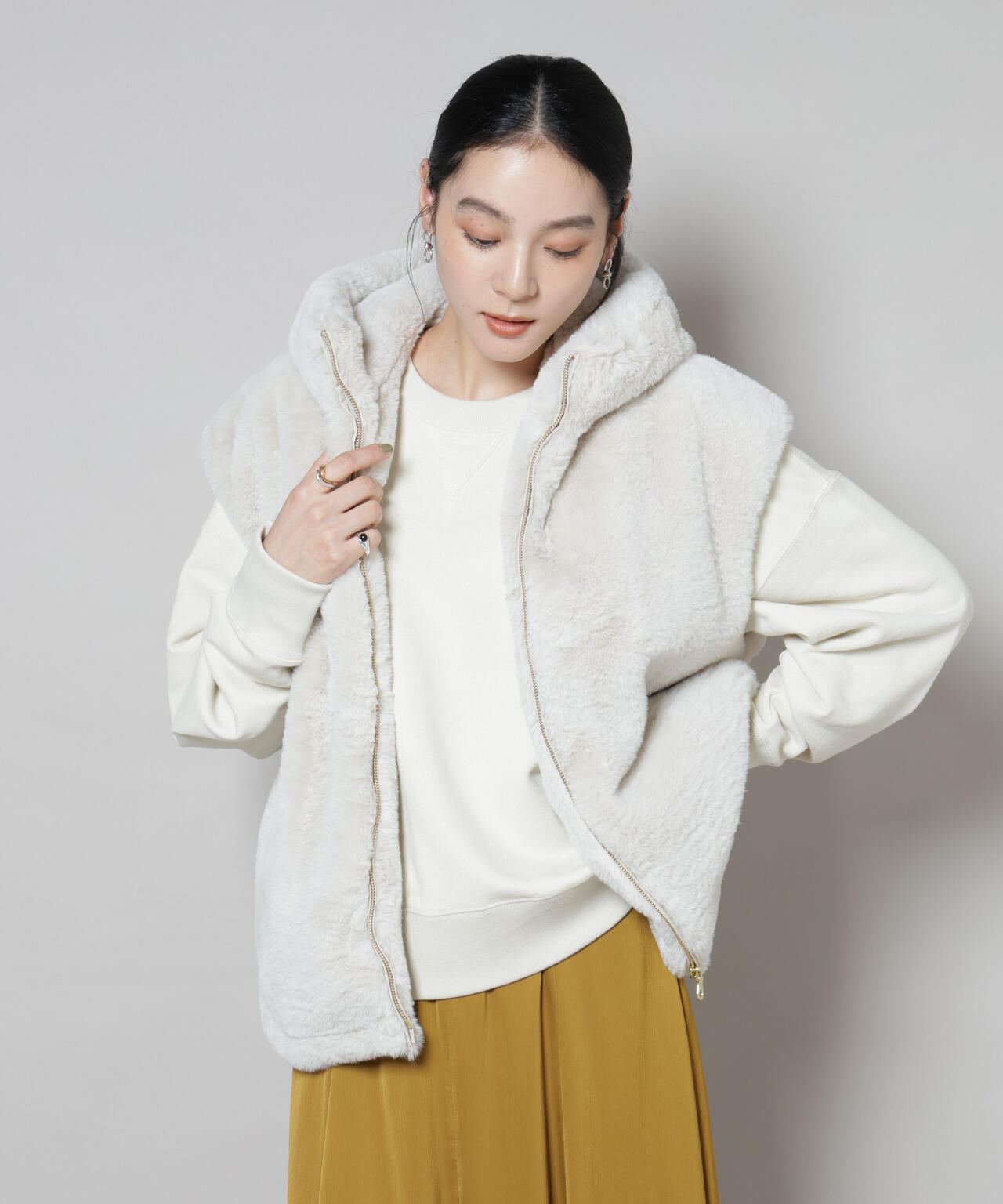 フェイクファー フードベスト