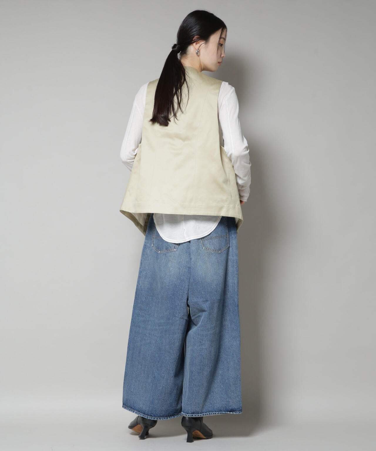 RhodolirioN / Frill Vest - Chino Cloth