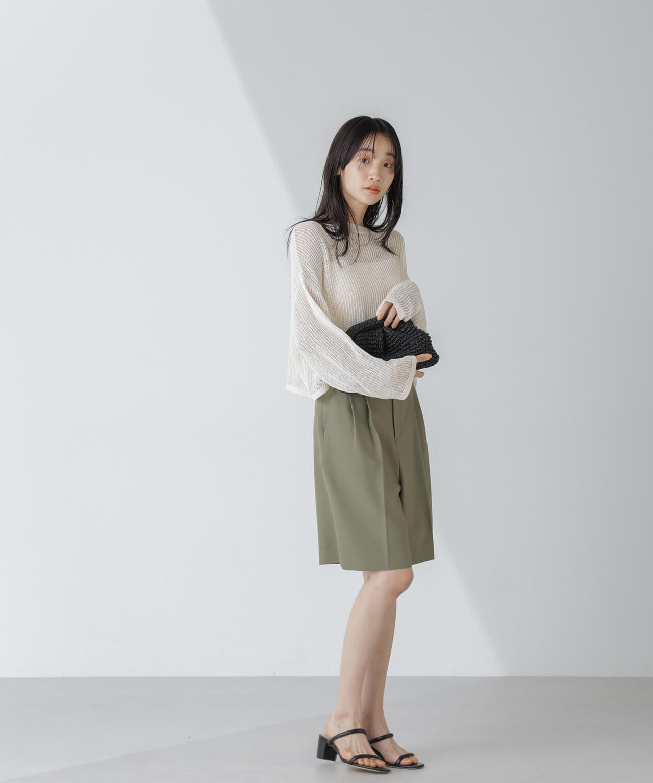 ツータックショートパンツ