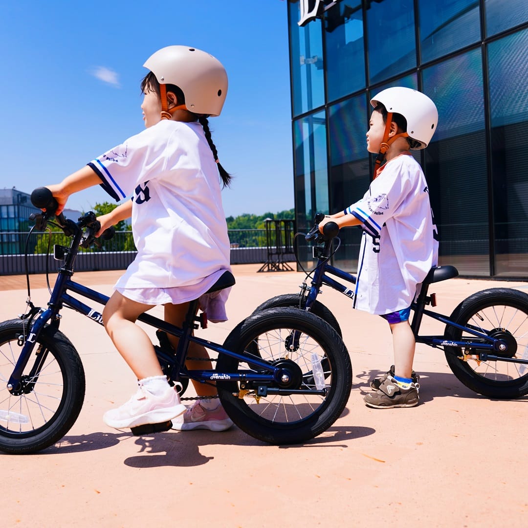 へんしんバイクC14 埼玉西武ライオンズモデル【製造台数限定】: キッズ