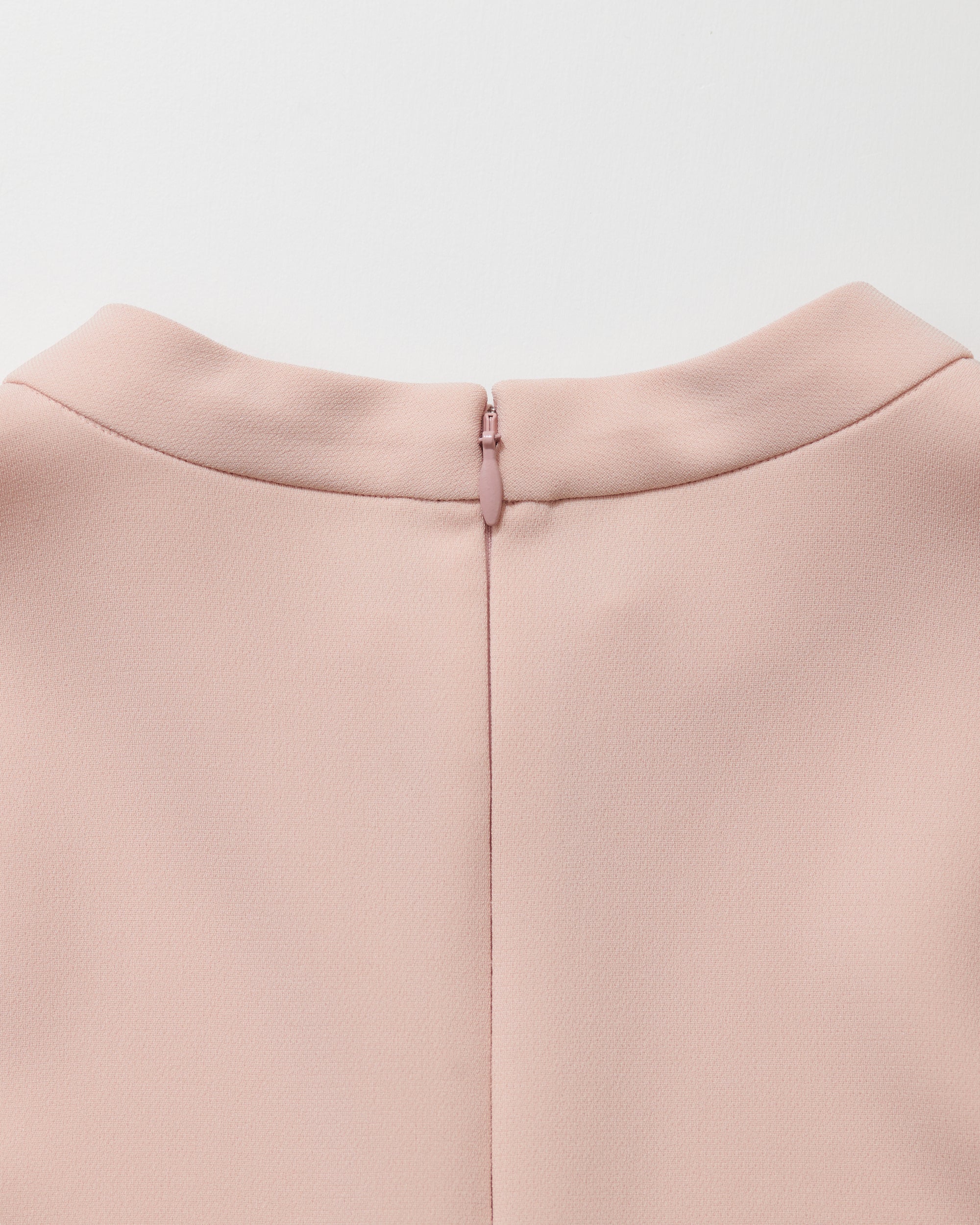 スタンドカラーコクーンブラウス - SOÉJU online store｜上質な大人の