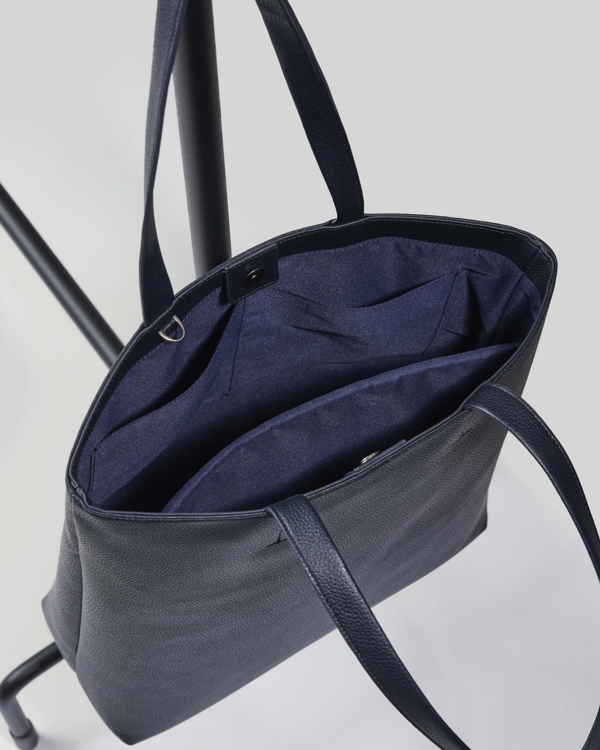 ヴィーガンレザレットマチ付きトートバッグ - SOÉJU online store