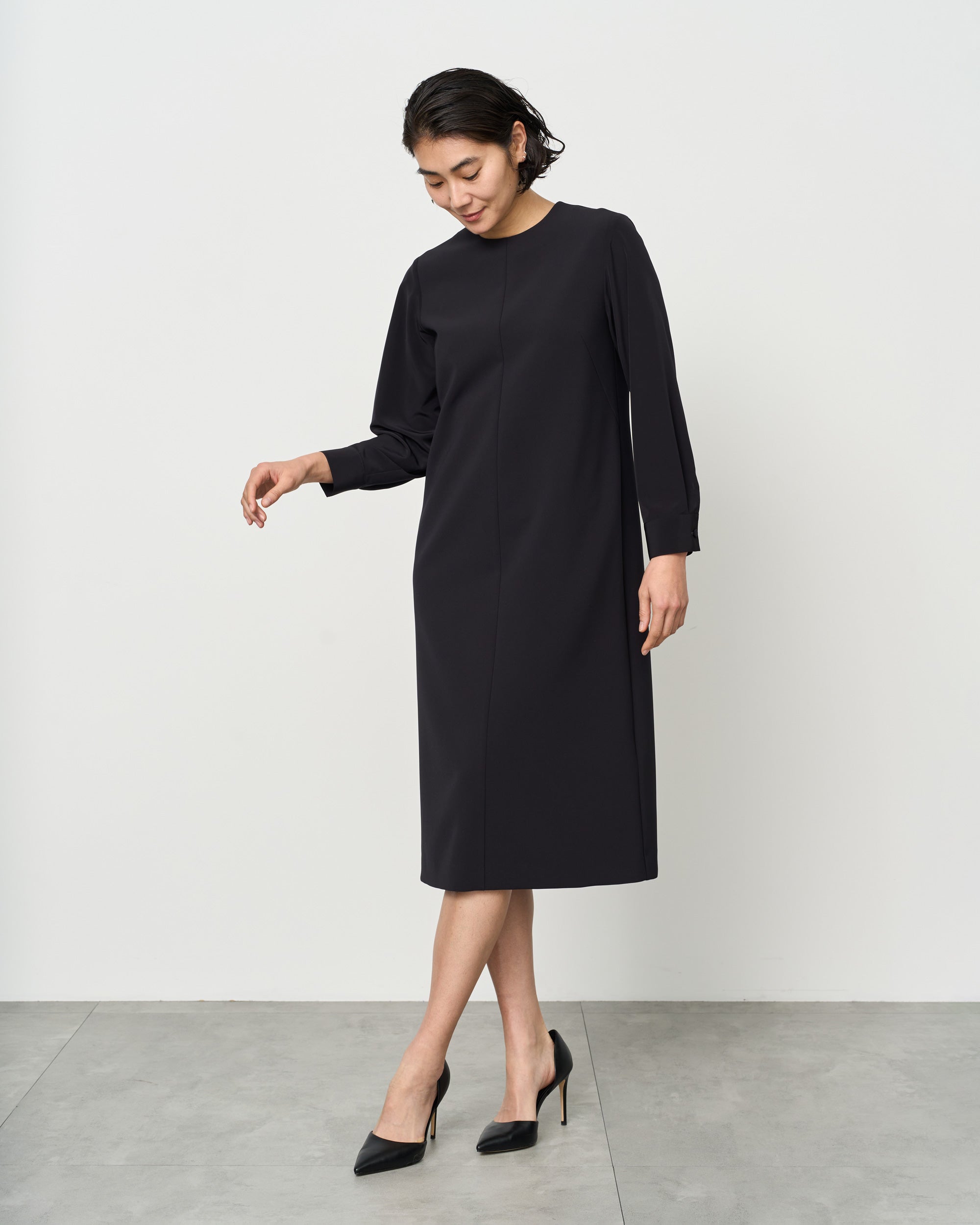 ストレッチファイン袖切替ワンピース - SOÉJU online store｜上質な