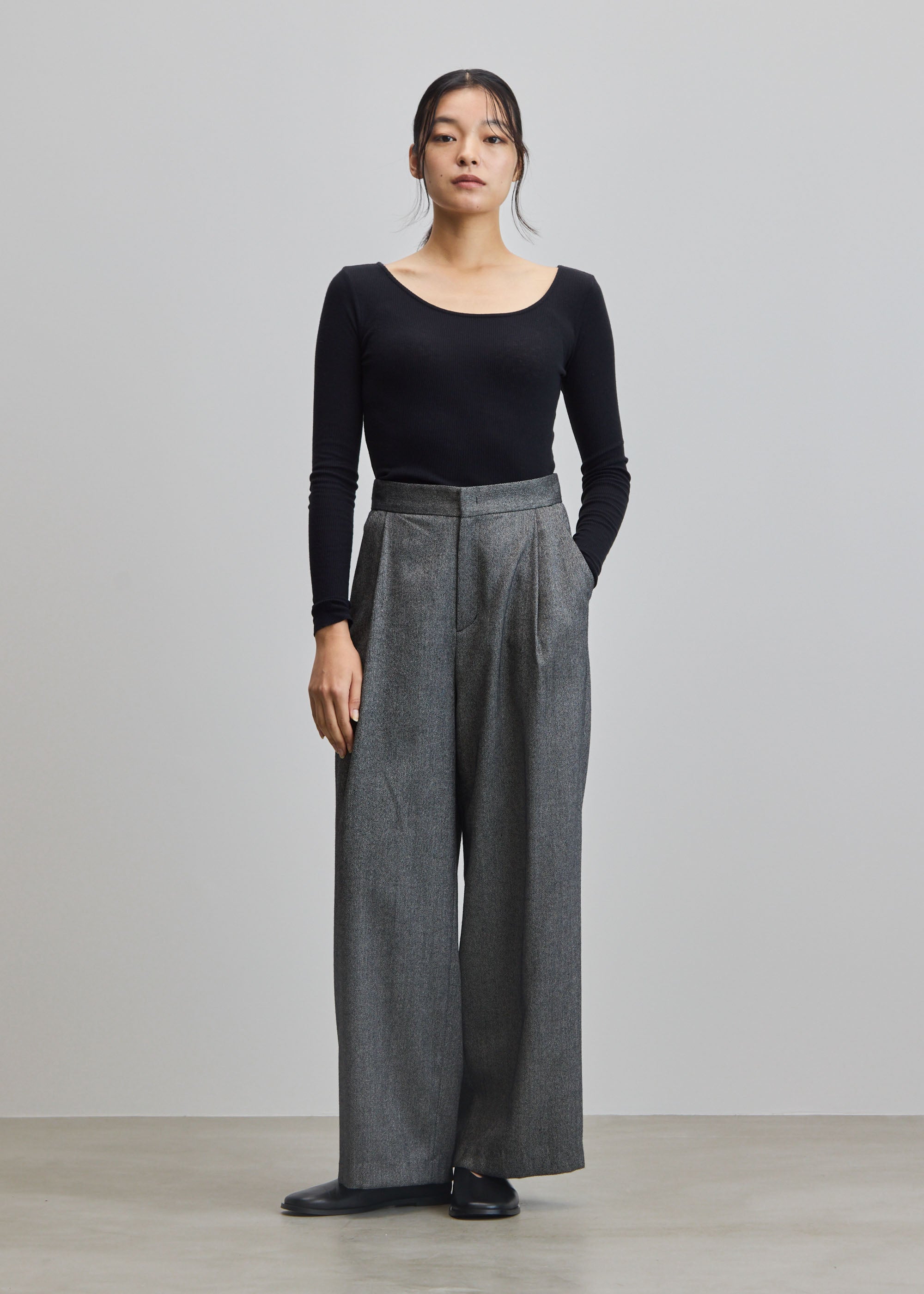 カシミヤ混2WAYカットソー - SOÉJU online store｜上質な大人の女性の