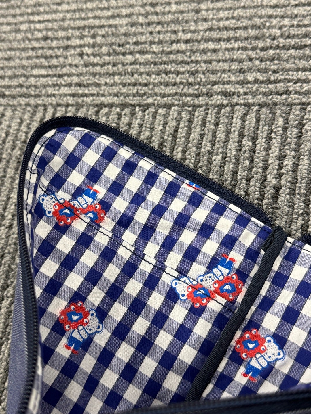 ファミリアデニムバッグ！familiar & ミャクミャク EXPO2025