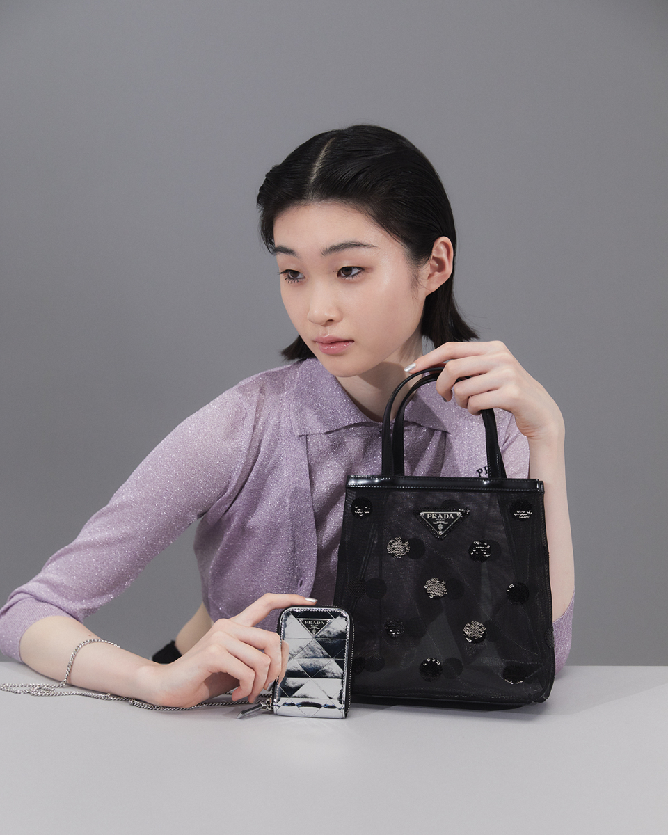 PRADA】持つだけでモード指数が上がるプラダのバッグ＆ポーチ