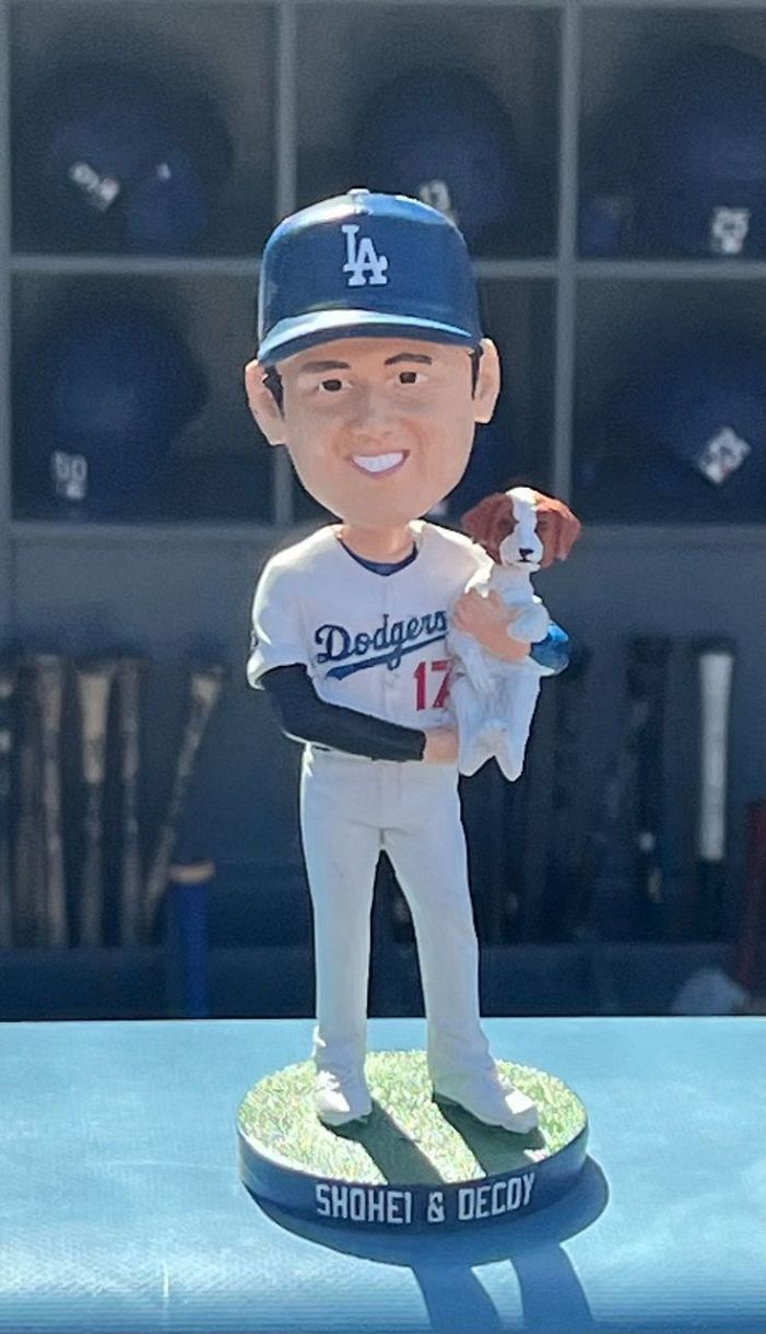 ロバーツ監督、球場に入るのに苦労…大谷翔平＆「デコピン