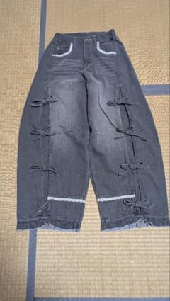 メリージェニー バレルレッグリボンデニムパンツ グレー - メルカリ